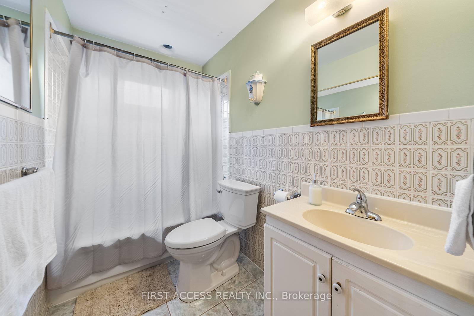Photo 24 of 50 Durant Avenue, Toronto, Danforth Village-East York — HOMEH