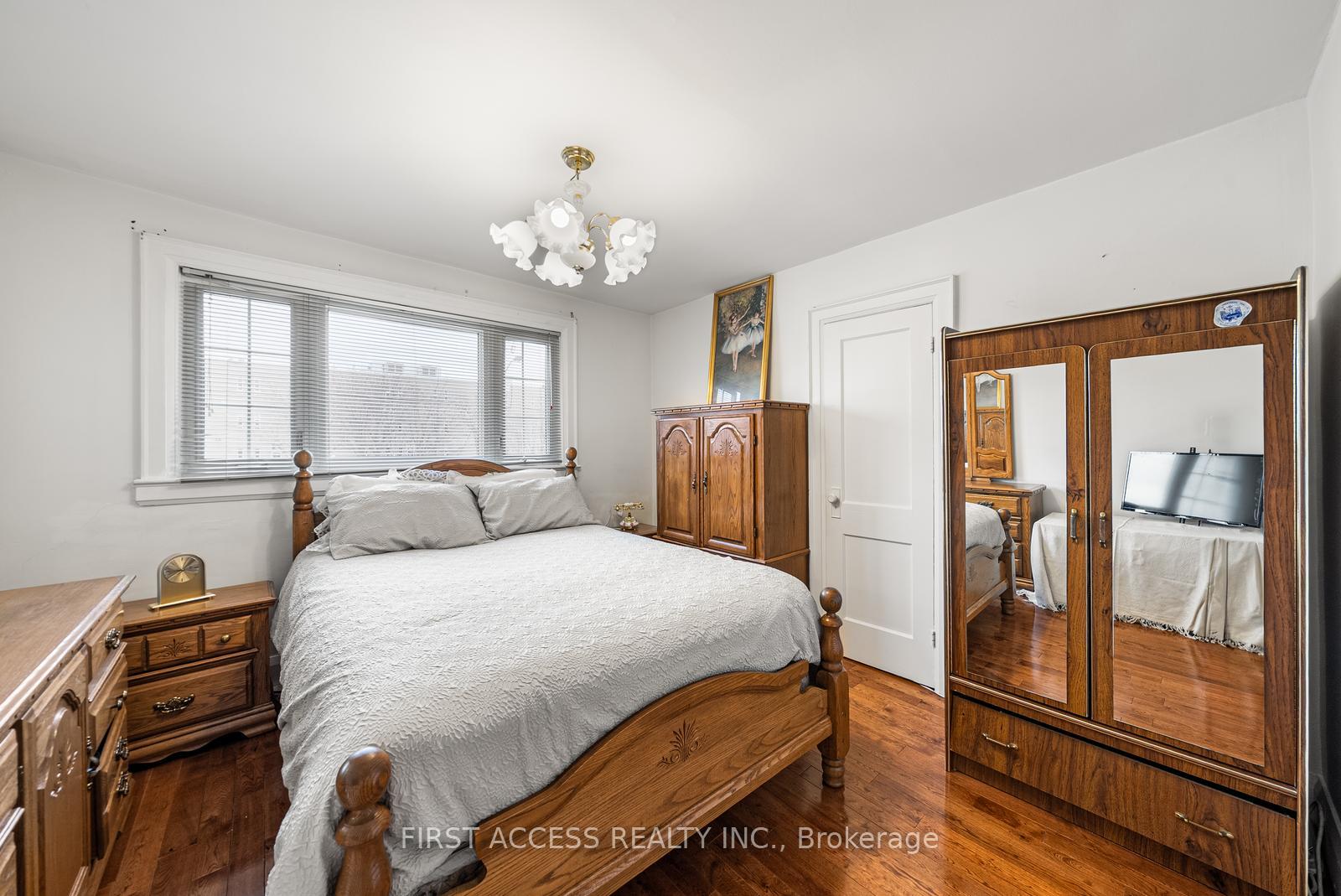 Photo 29 of 50 Durant Avenue, Toronto, Danforth Village-East York — HOMEH
