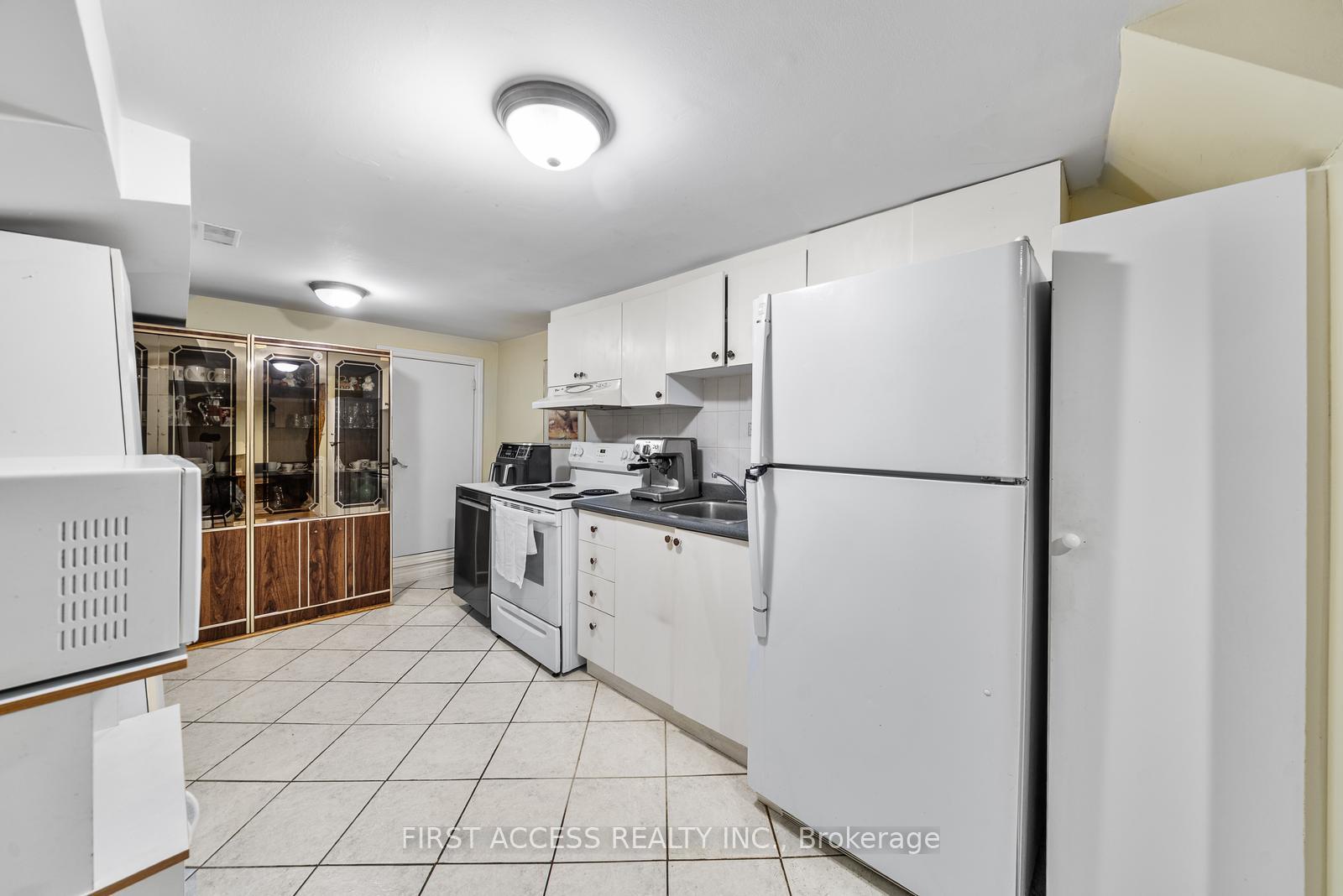 Photo 34 of 50 Durant Avenue, Toronto, Danforth Village-East York — HOMEH