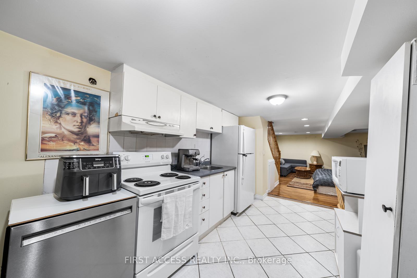 Photo 35 of 50 Durant Avenue, Toronto, Danforth Village-East York — HOMEH