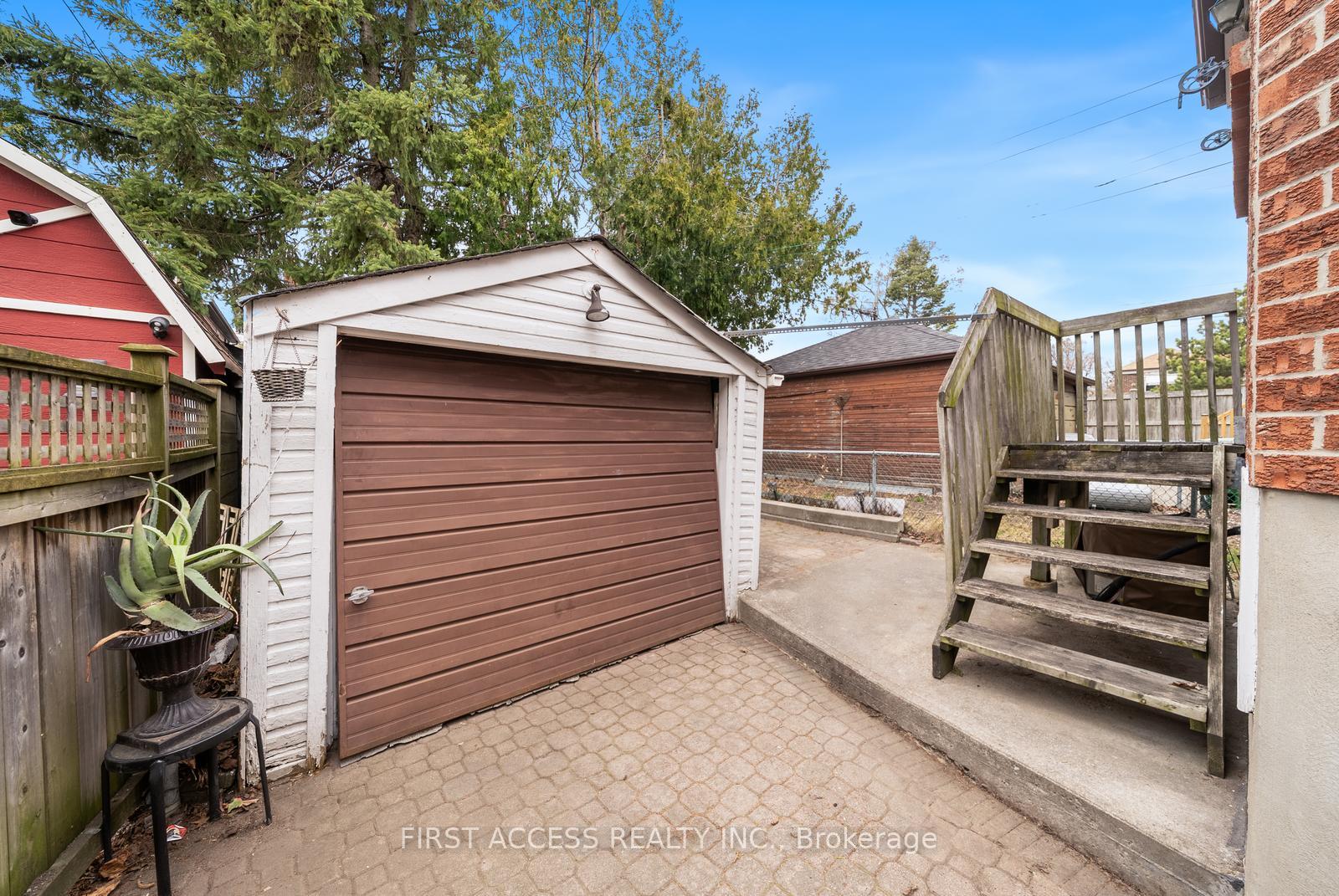 Photo 38 of 50 Durant Avenue, Toronto, Danforth Village-East York — HOMEH