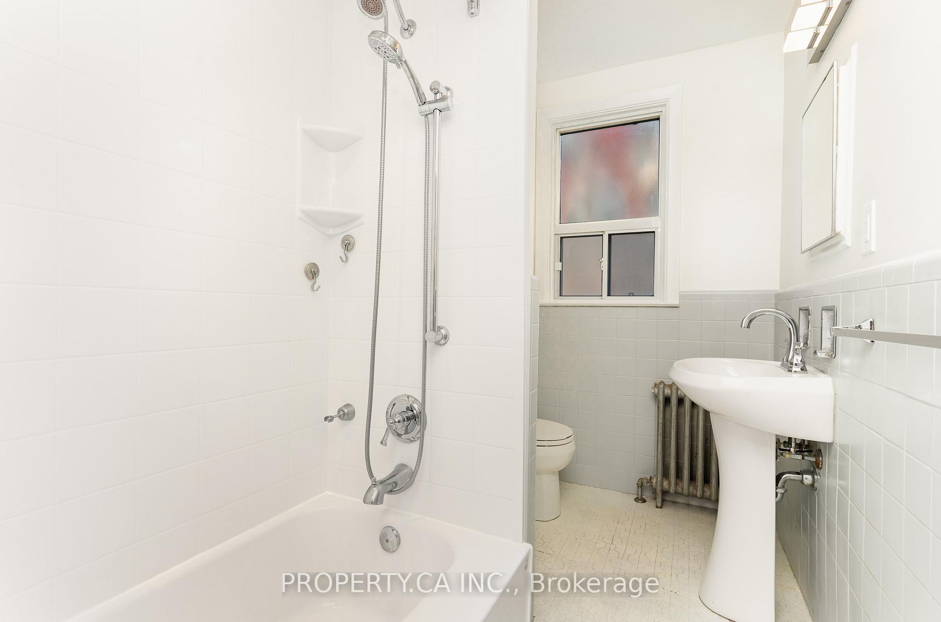 Photo 14 of Unit Unit 2, 48A Dewson Street, Toronto, Palmerston-Little Italy — HOMEH