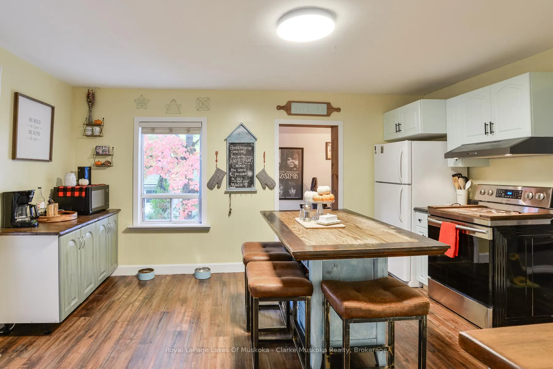 Photo 9 of 313 Ouida Street, Tay, Waubaushene — HOMEH