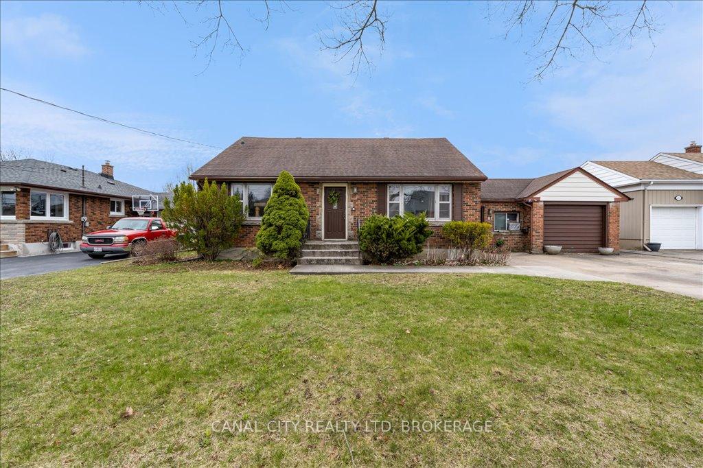 Photo 2 of 61 Rose Avenue, Thorold, Thorold Downtown — HOMEH