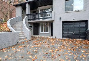 Front of Unit Lower, 6 Woodvale Crescent
