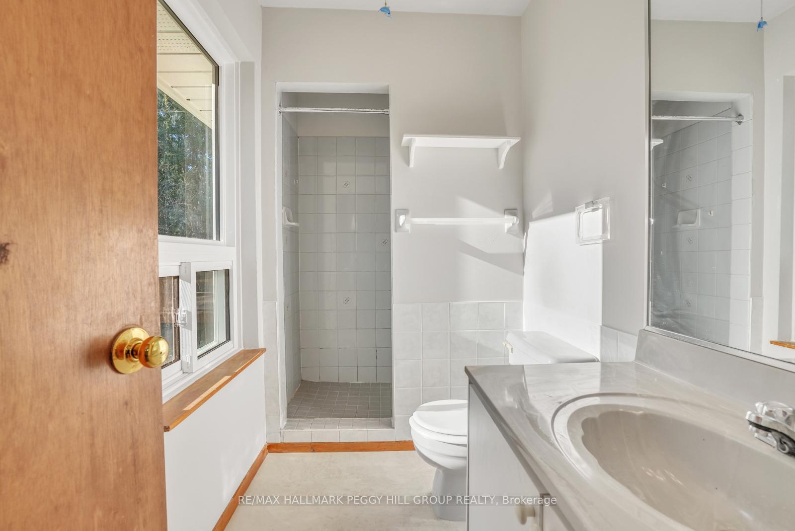 Photo 10 of 22A Pine Street, Tay, Waubaushene — HOMEH