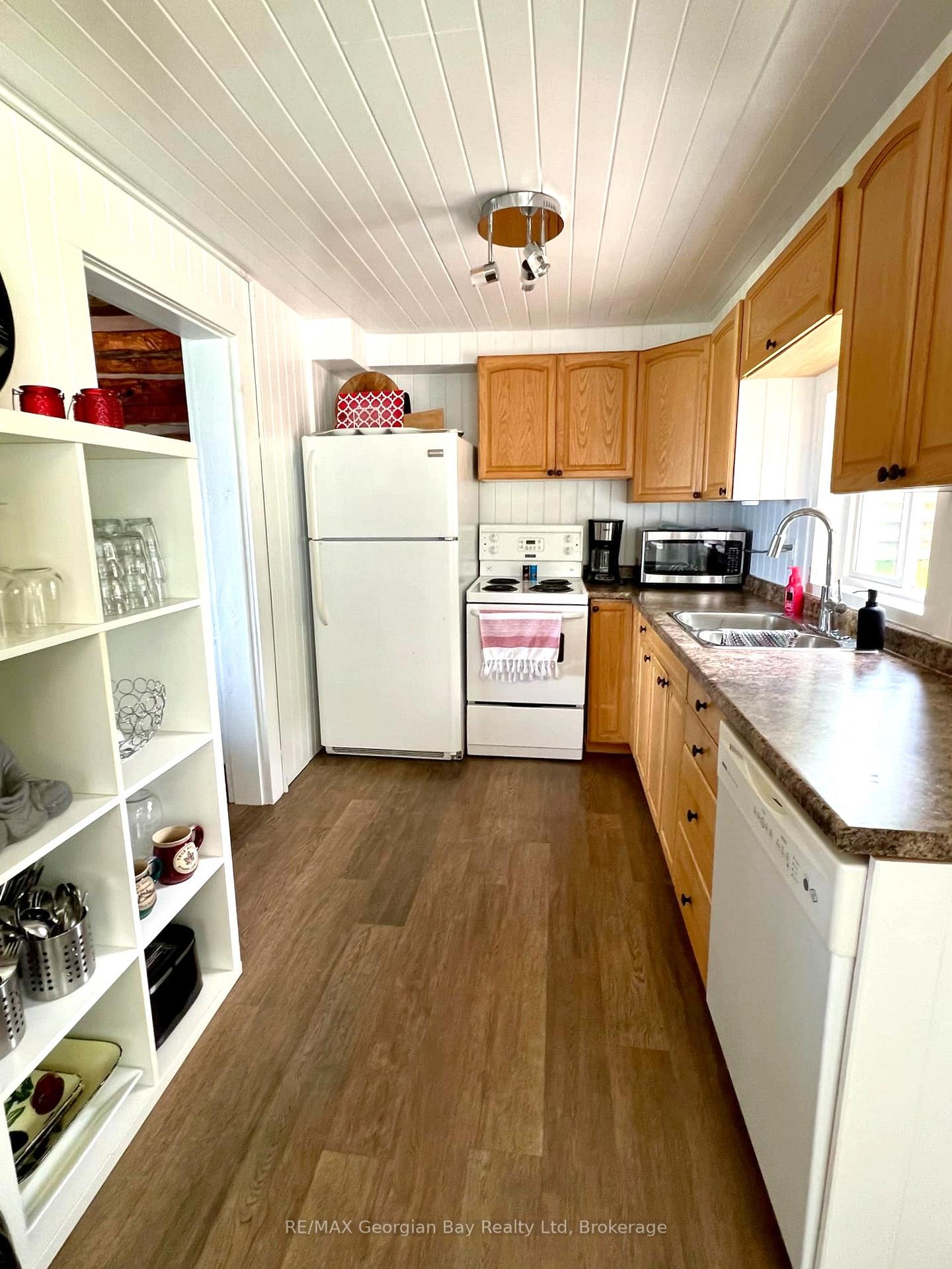 Photo 6 of 83 Beach Road, Tiny, Rural Tiny — HOMEH