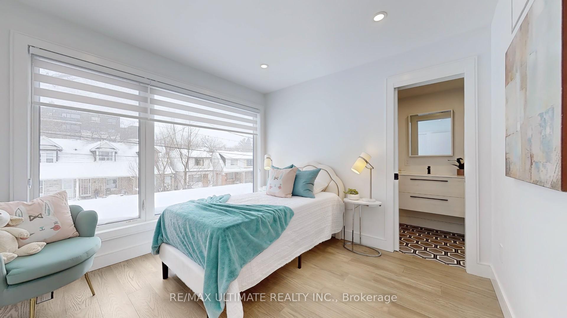 Photo 30 of 55 King Edward Avenue, Toronto, Woodbine-Lumsden — HOMEH