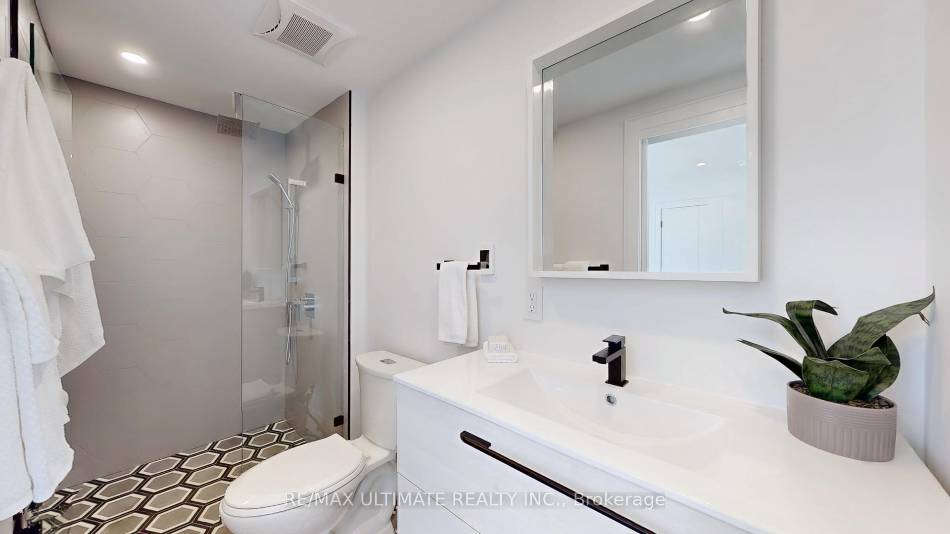 Photo 31 of 55 King Edward Avenue, Toronto, Woodbine-Lumsden — HOMEH