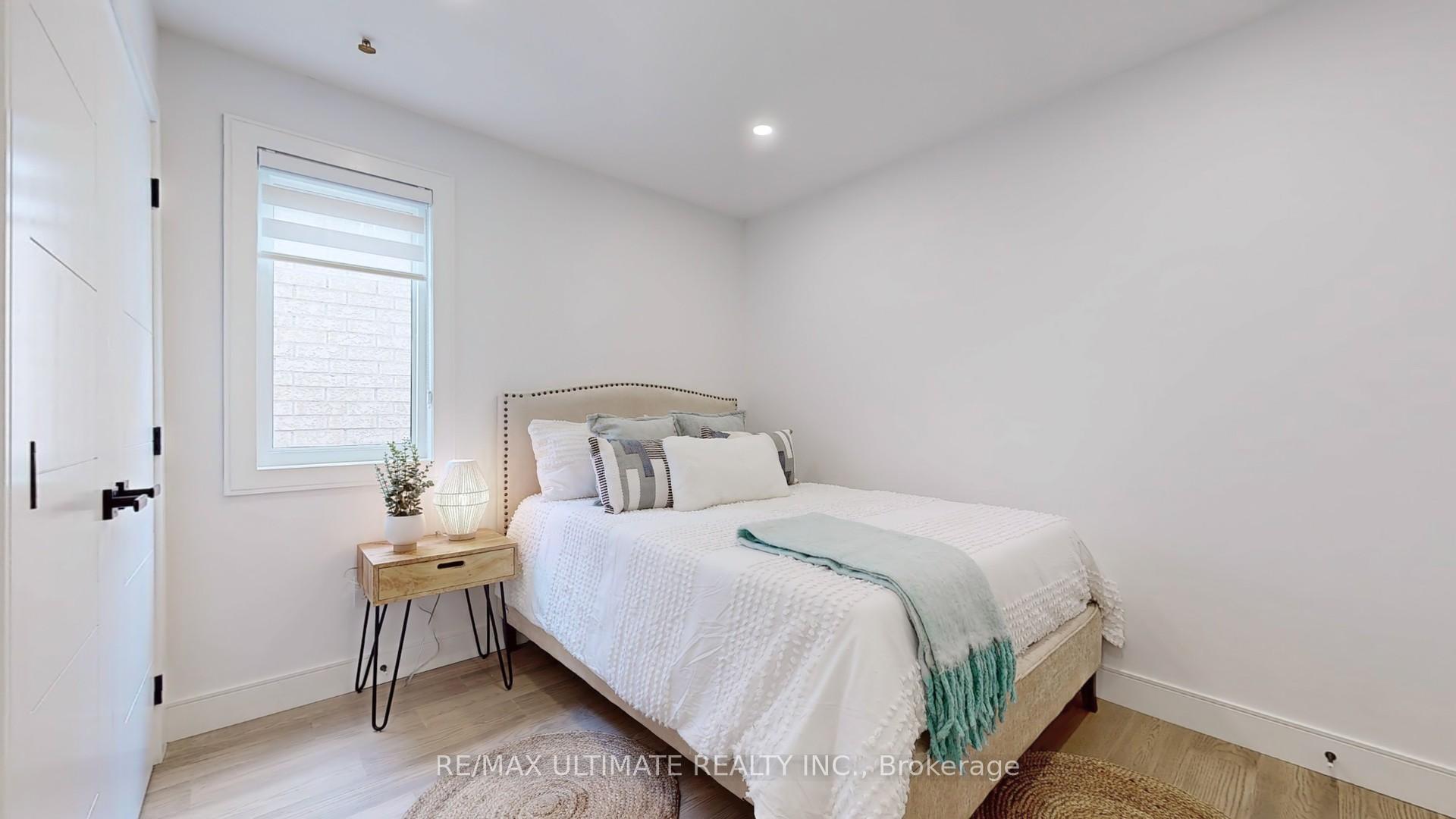 Photo 33 of 55 King Edward Avenue, Toronto, Woodbine-Lumsden — HOMEH