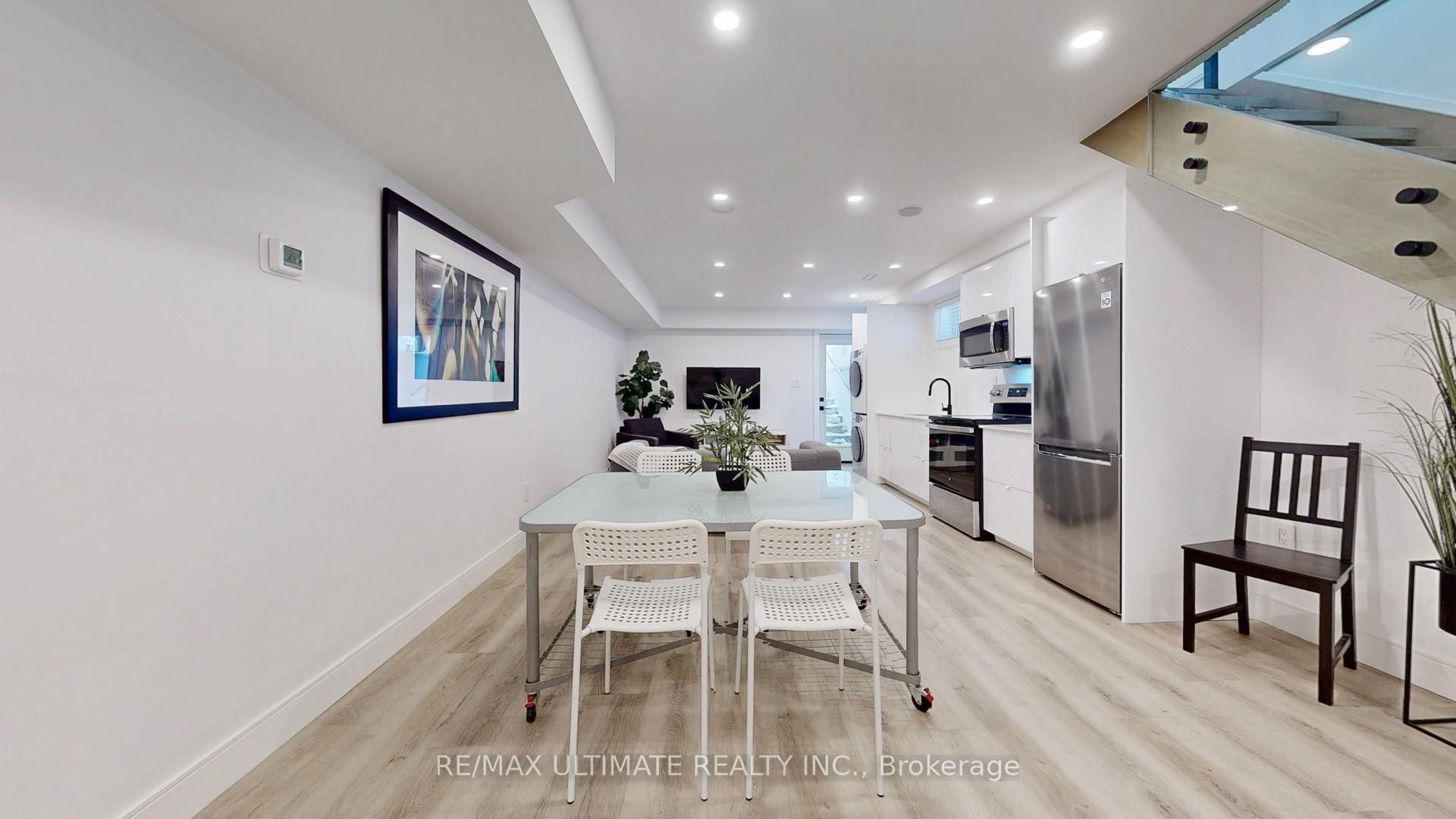 Photo 40 of 55 King Edward Avenue, Toronto, Woodbine-Lumsden — HOMEH