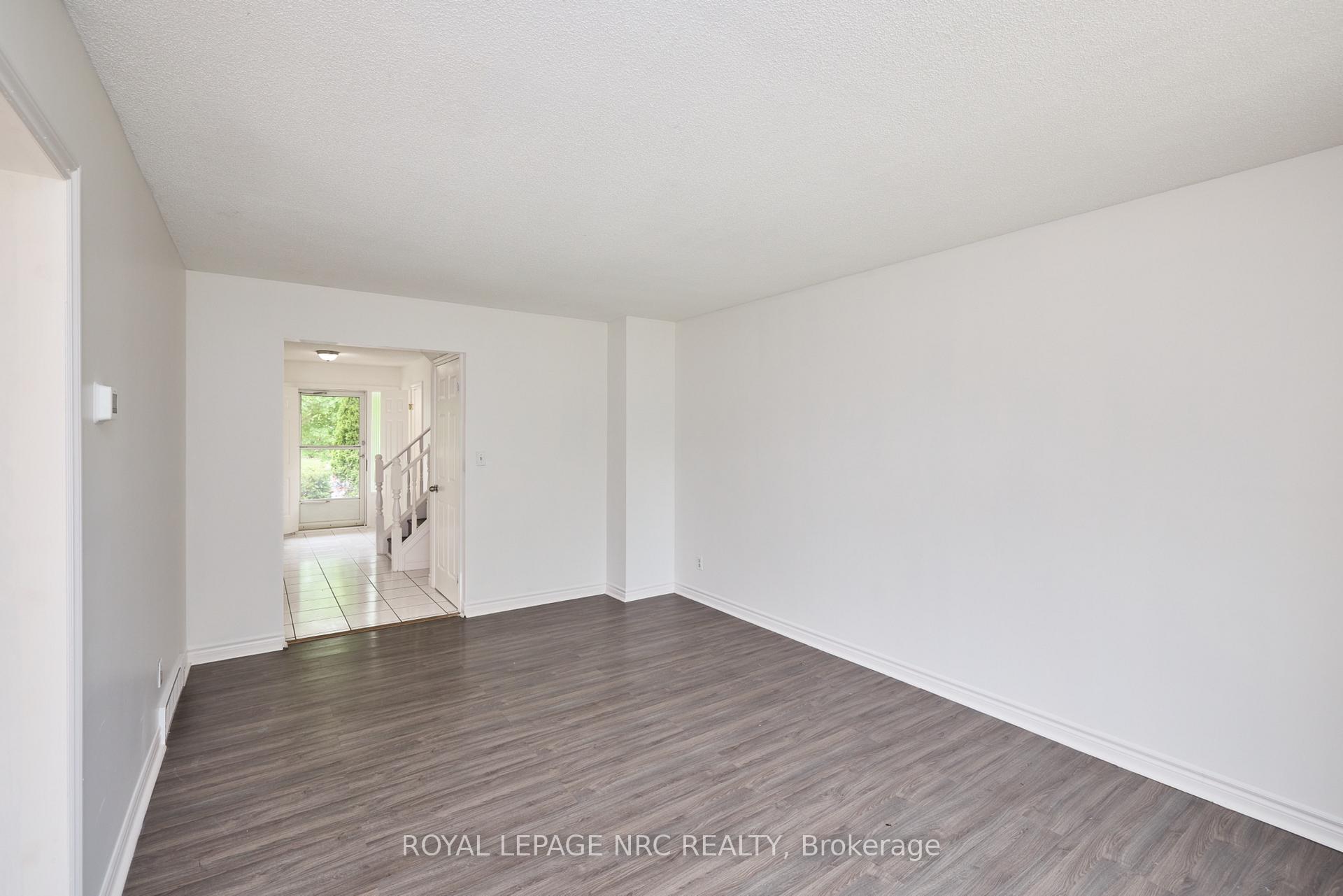 Photo 10 of 19 Rannie Court, Thorold, Confederation Heights — HOMEH