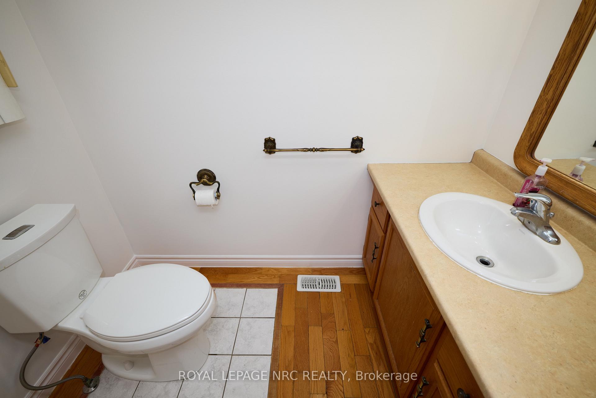 Photo 18 of 19 Rannie Court, Thorold, Confederation Heights — HOMEH