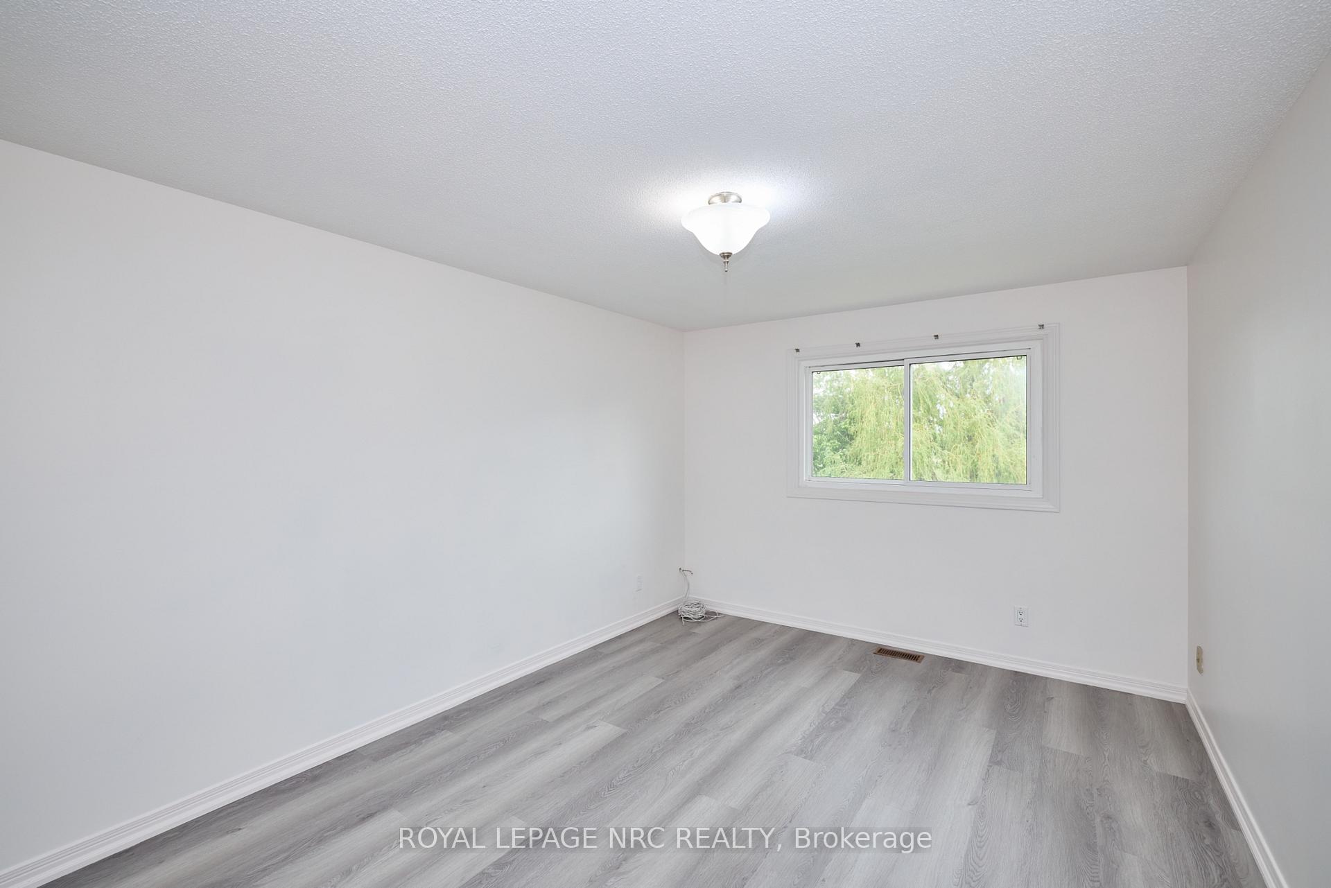 Photo 20 of 19 Rannie Court, Thorold, Confederation Heights — HOMEH