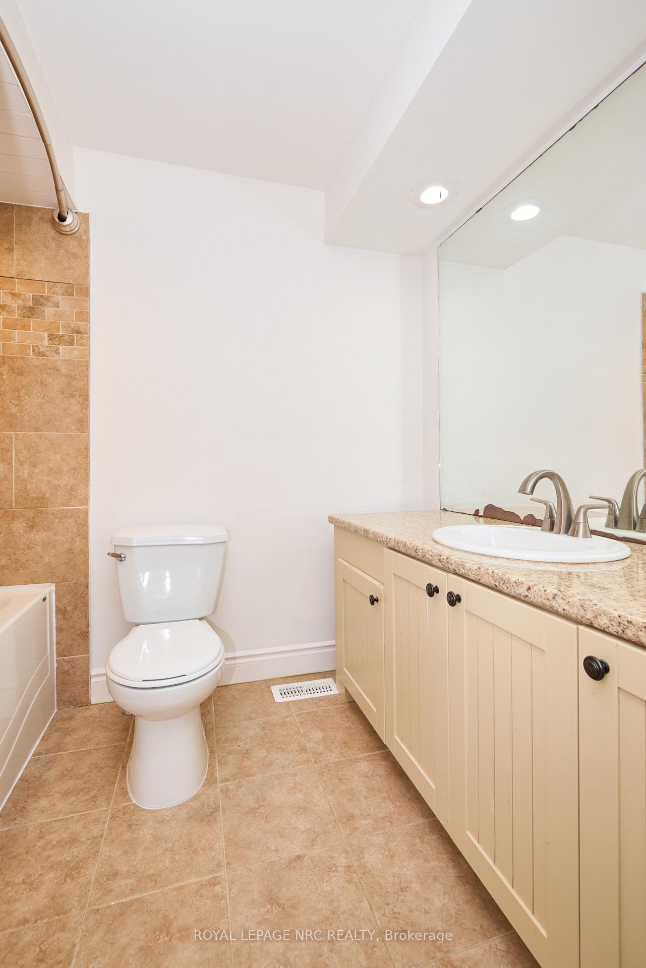 Photo 36 of 19 Rannie Court, Thorold, Confederation Heights — HOMEH