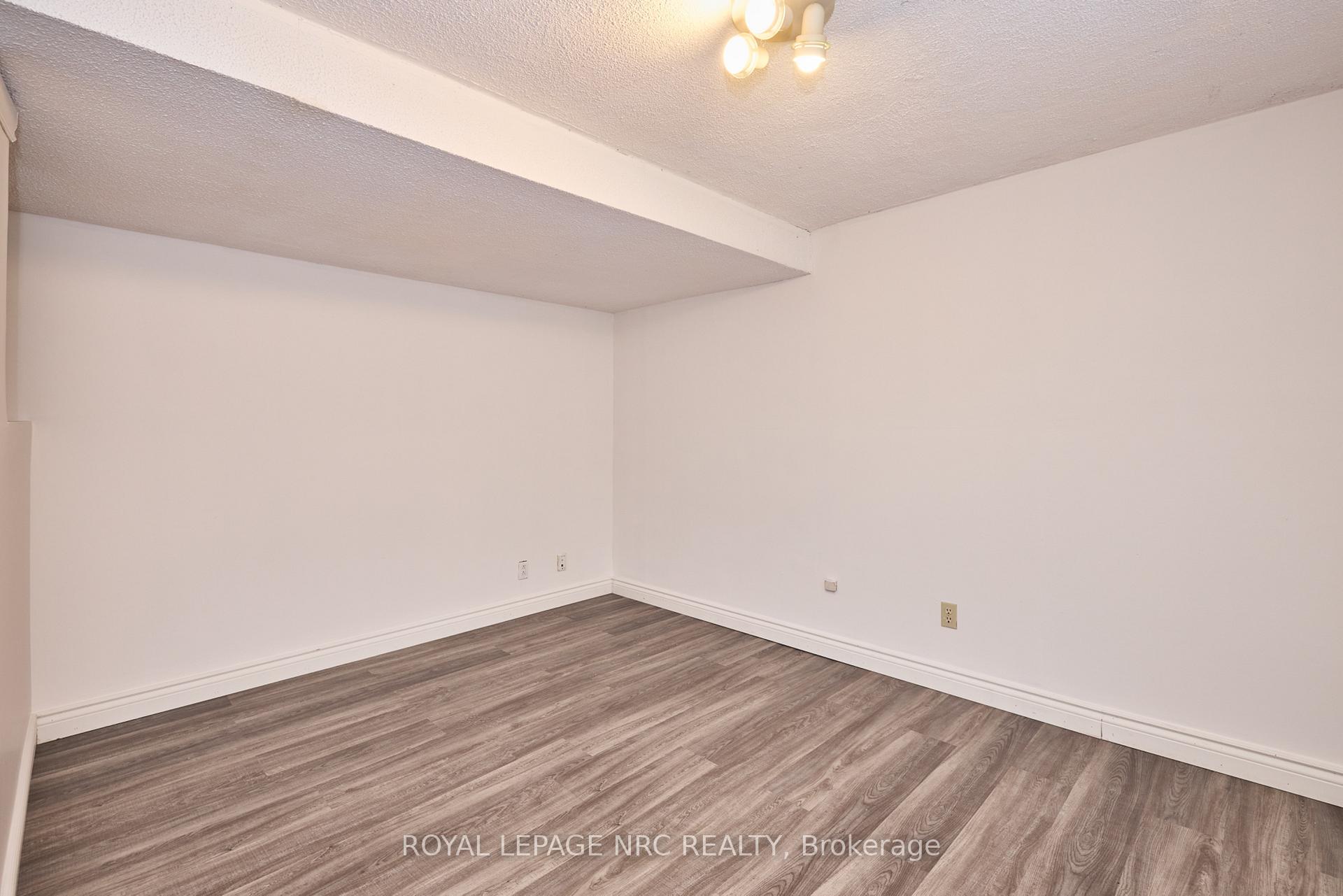 Photo 40 of 19 Rannie Court, Thorold, Confederation Heights — HOMEH
