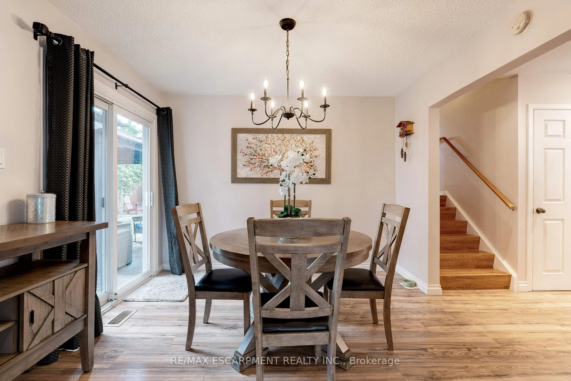 Photo 6 of 26 Madoc Street, Hamilton, Stoney Creek — HOMEH
