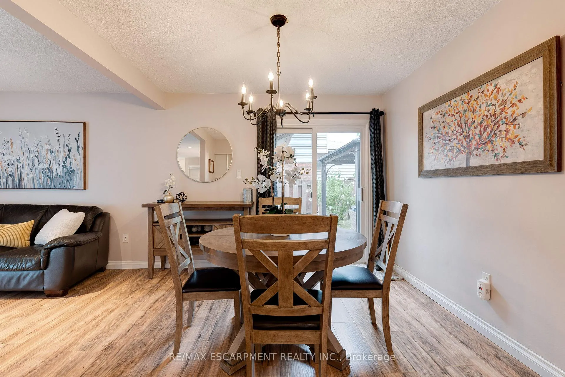 Photo 7 of 26 Madoc Street, Hamilton, Stoney Creek — HOMEH