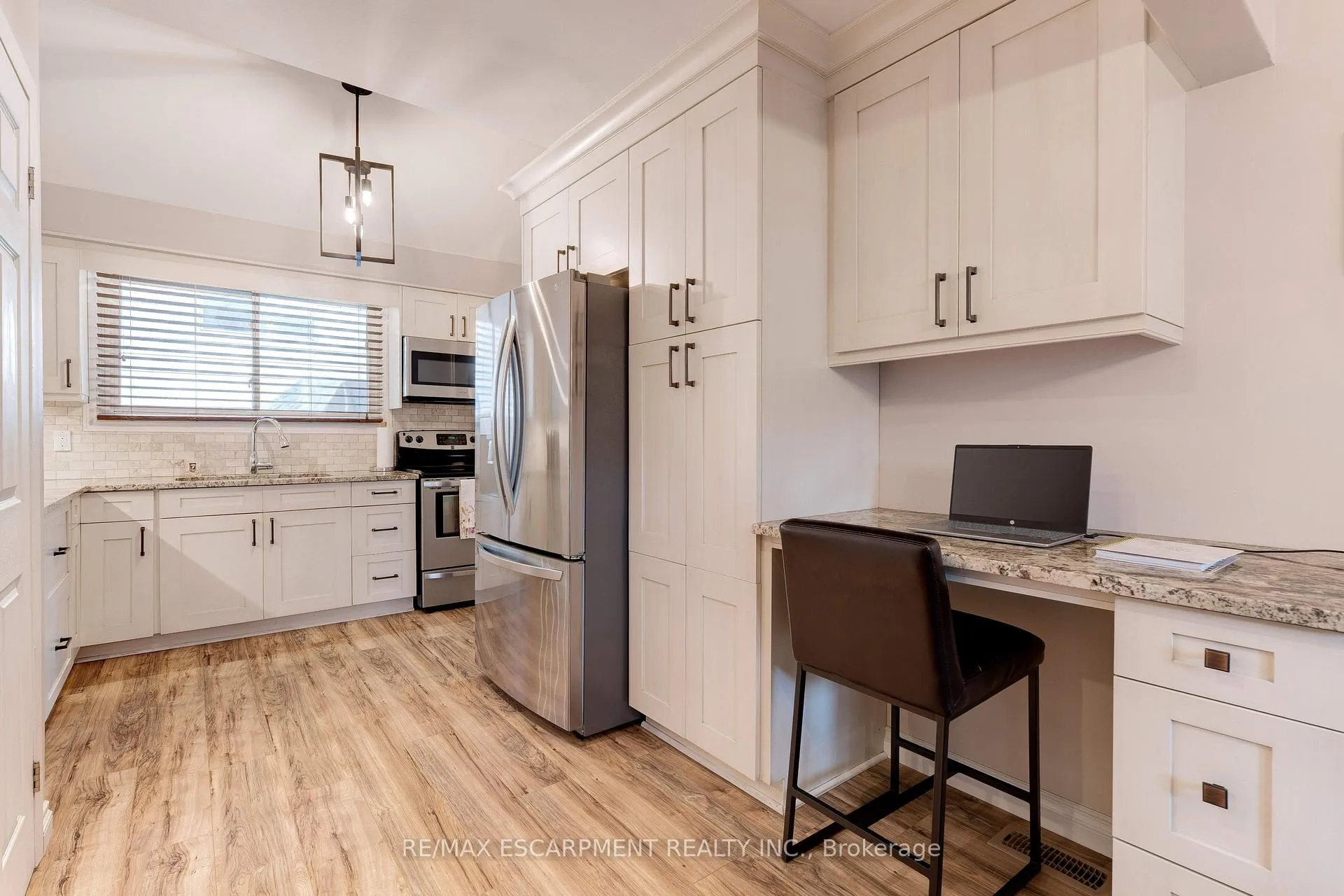 Photo 9 of 26 Madoc Street, Hamilton, Stoney Creek — HOMEH