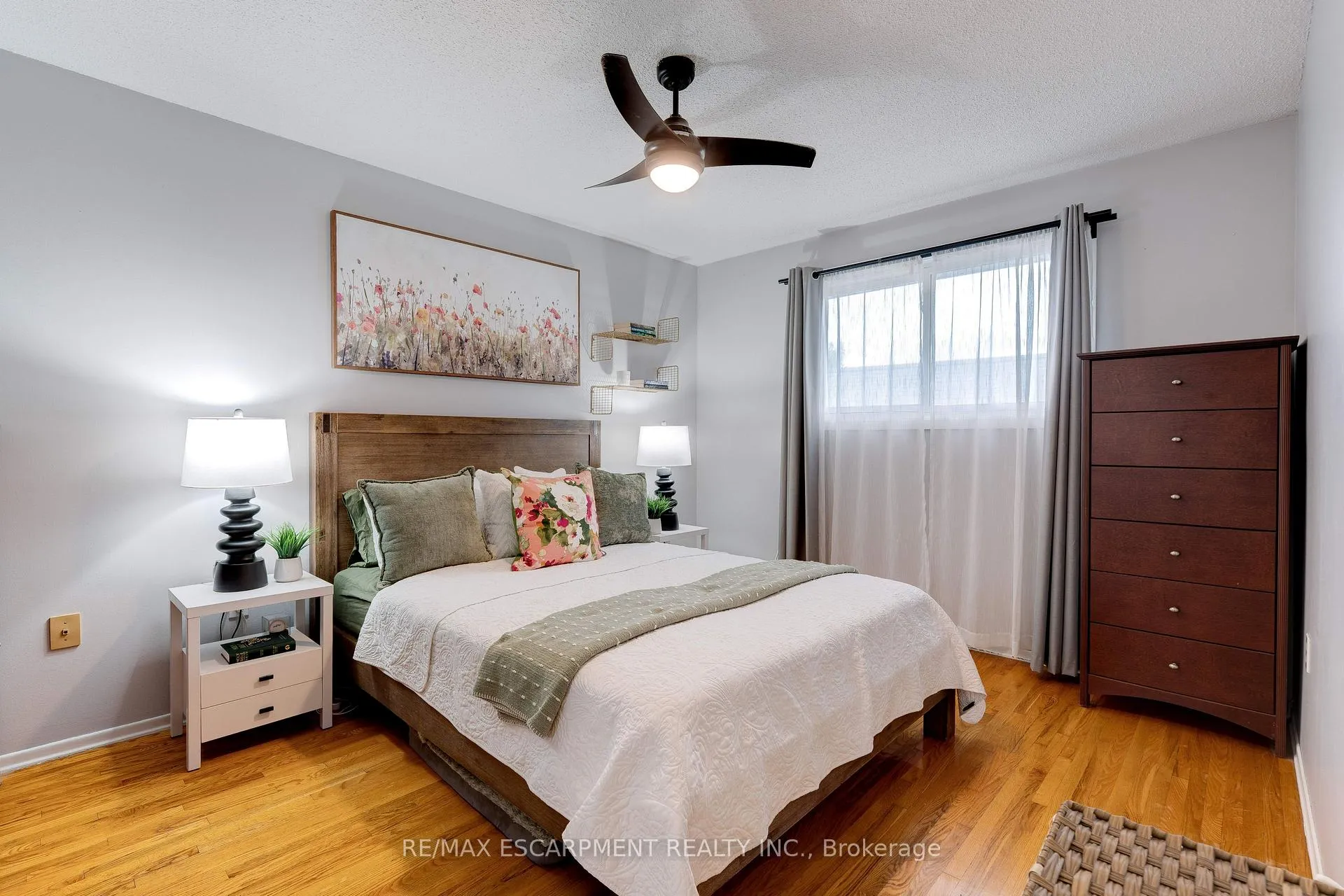 Photo 14 of 26 Madoc Street, Hamilton, Stoney Creek — HOMEH