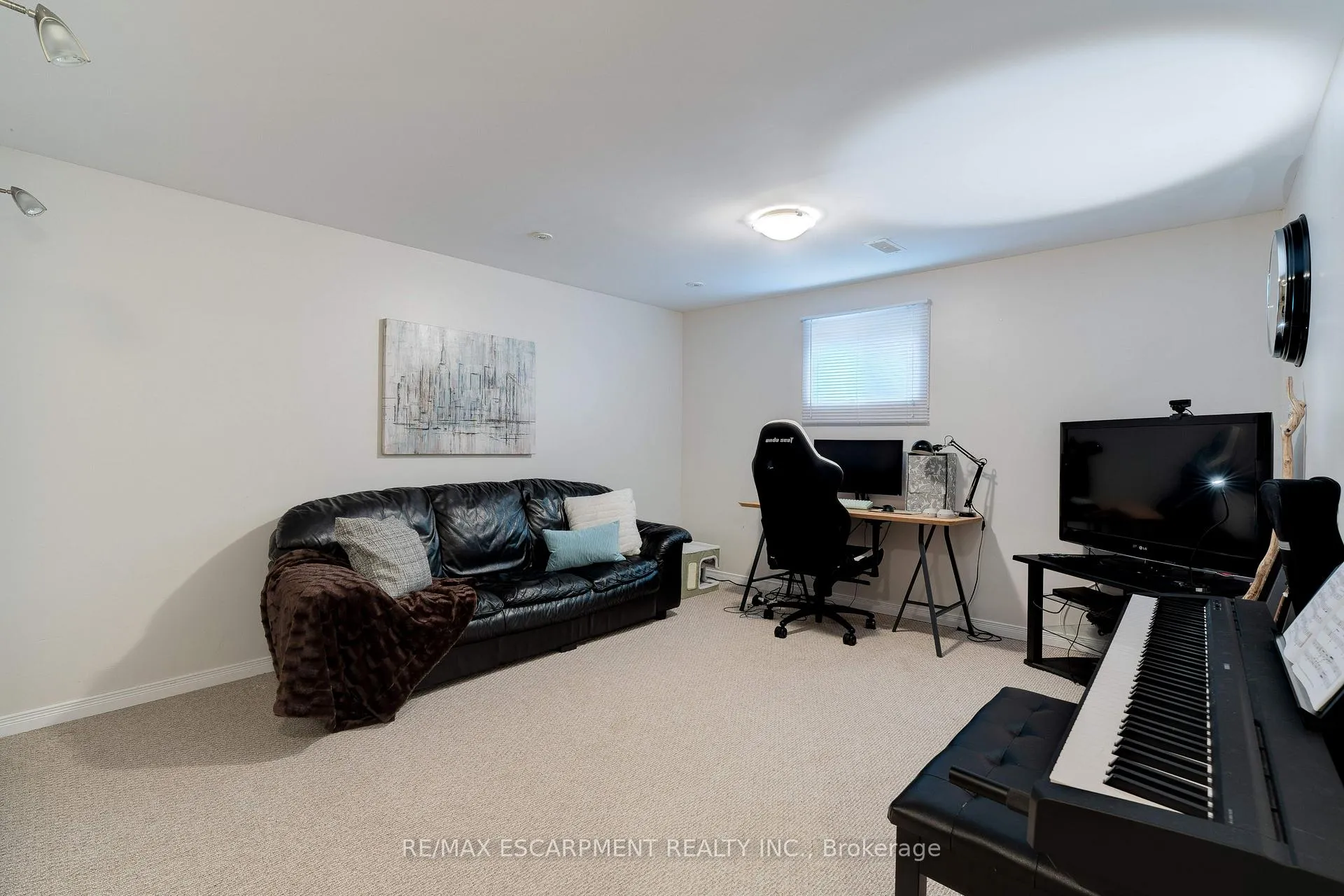 Photo 18 of 26 Madoc Street, Hamilton, Stoney Creek — HOMEH
