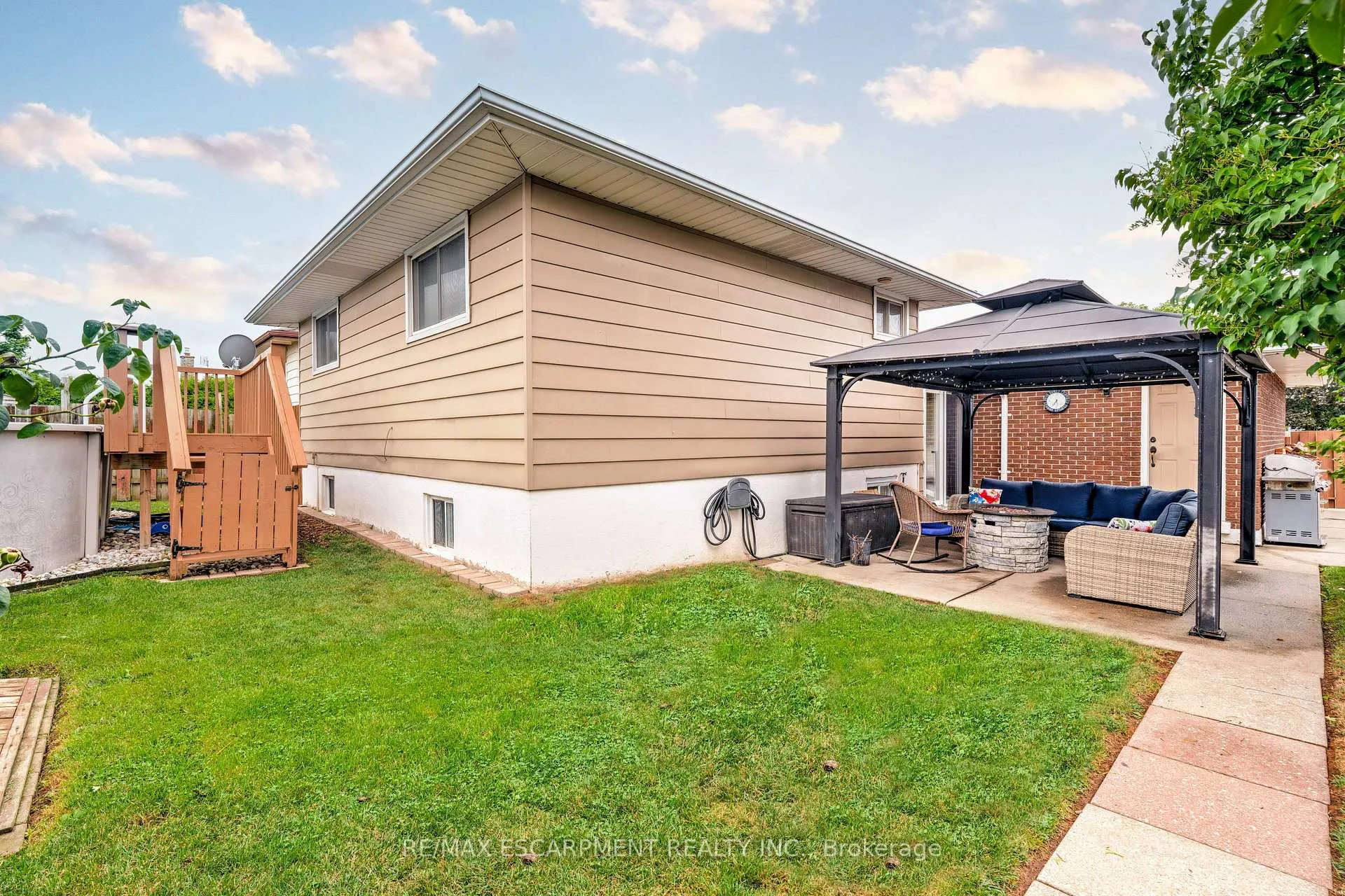 Photo 22 of 26 Madoc Street, Hamilton, Stoney Creek — HOMEH