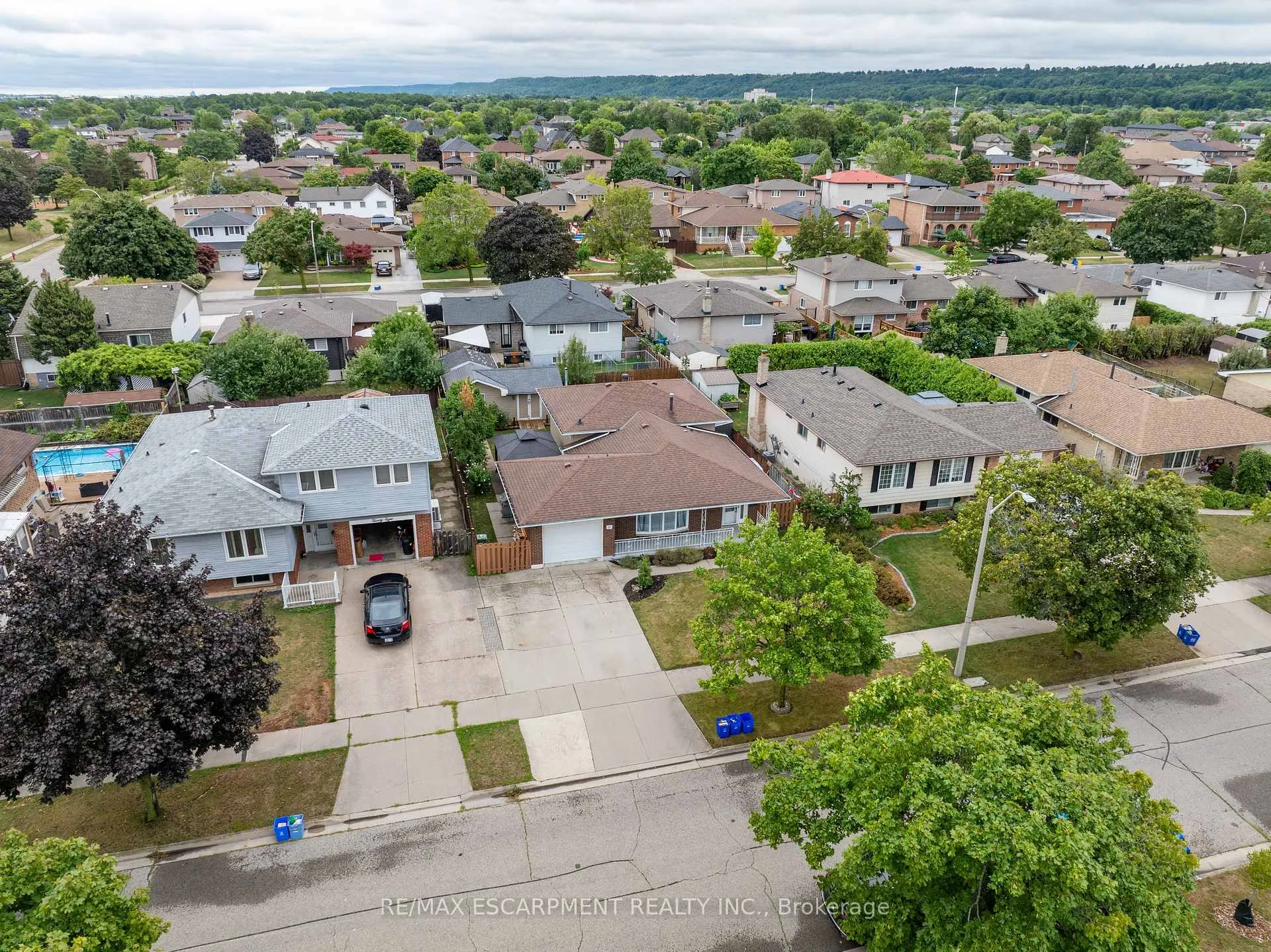 Photo 28 of 26 Madoc Street, Hamilton, Stoney Creek — HOMEH