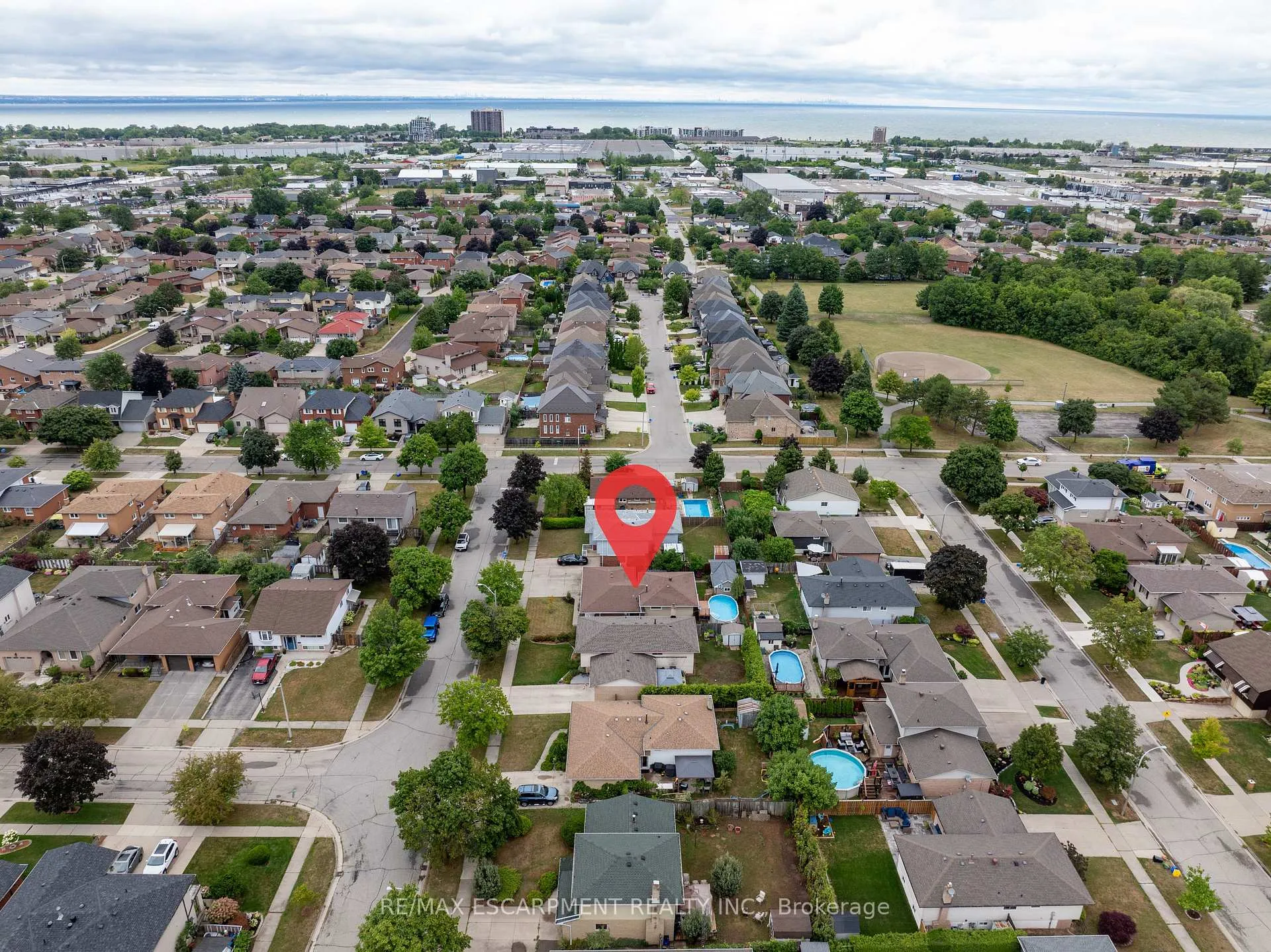 Photo 34 of 26 Madoc Street, Hamilton, Stoney Creek — HOMEH