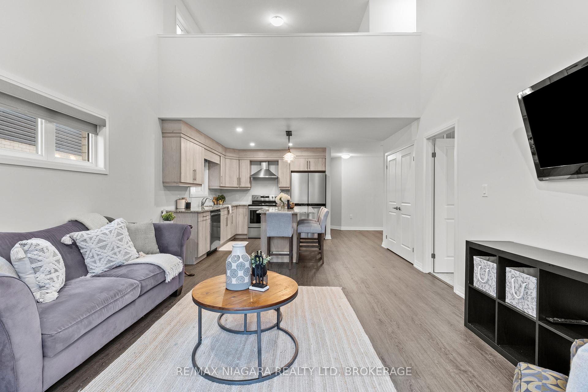 Photo 14 of 52 Bur Oak Drive, Thorold, Confederation Heights — HOMEH