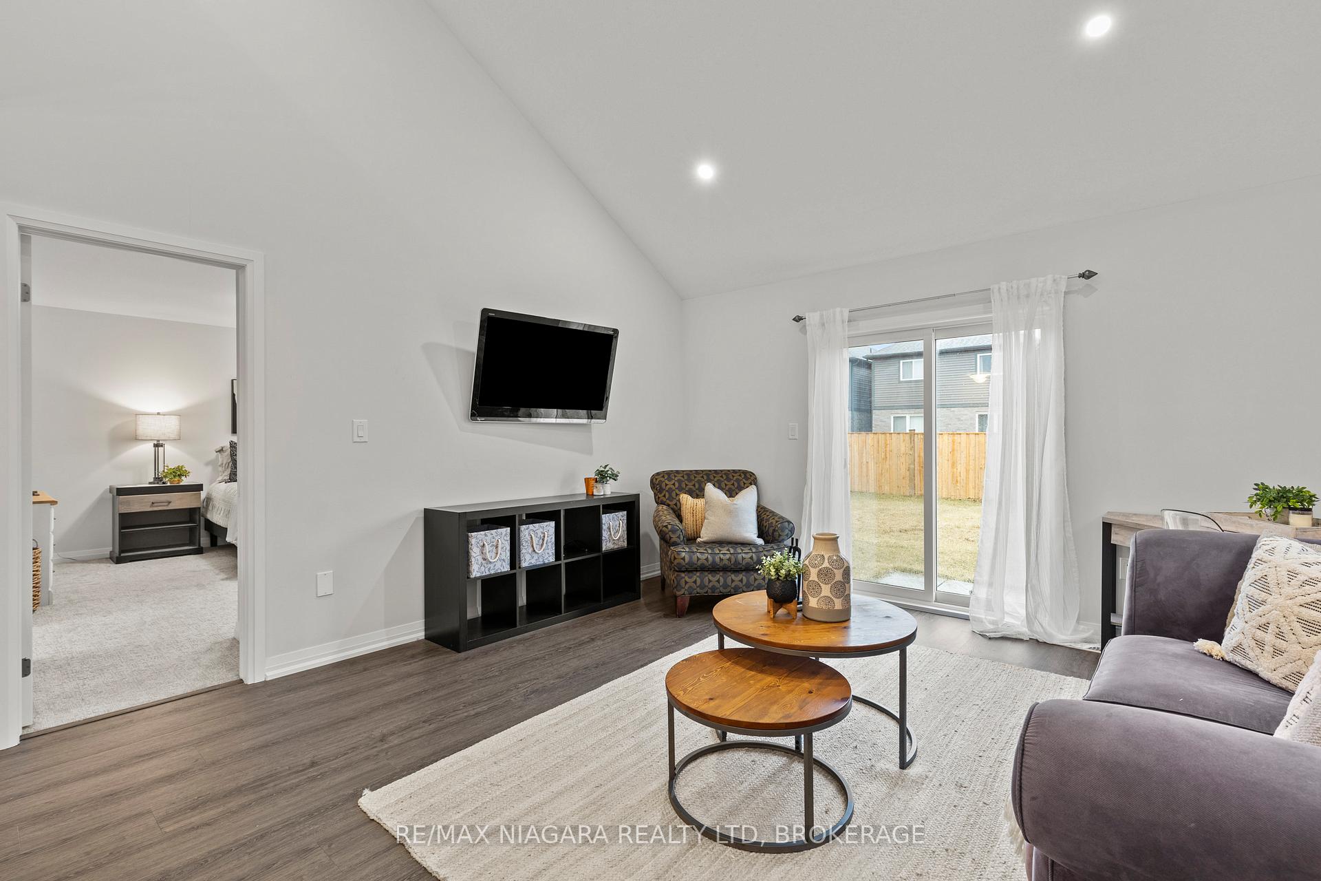 Photo 17 of 52 Bur Oak Drive, Thorold, Confederation Heights — HOMEH