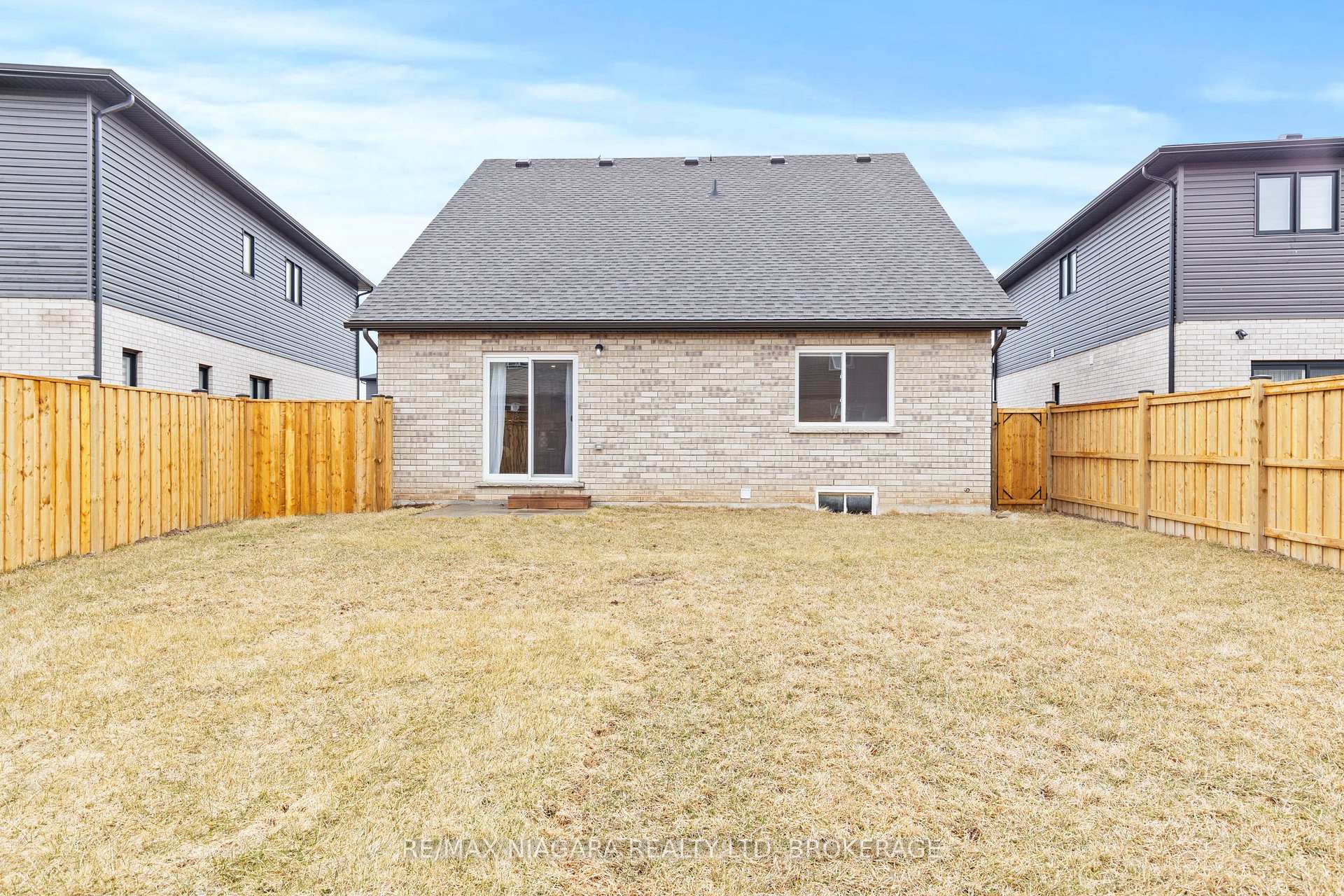 Photo 28 of 52 Bur Oak Drive, Thorold, Confederation Heights — HOMEH