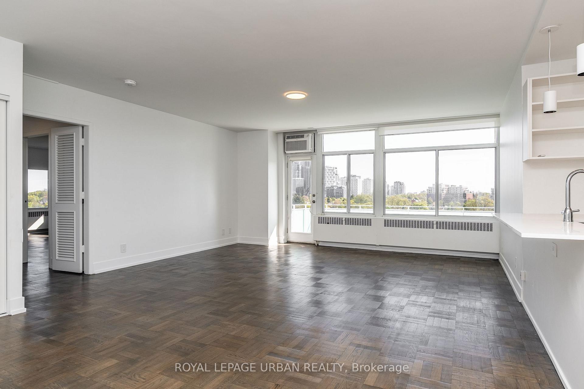 Photo 11 of Unit 902, 240 Oriole Parkway, Toronto, Yonge-St. Clair — HOMEH