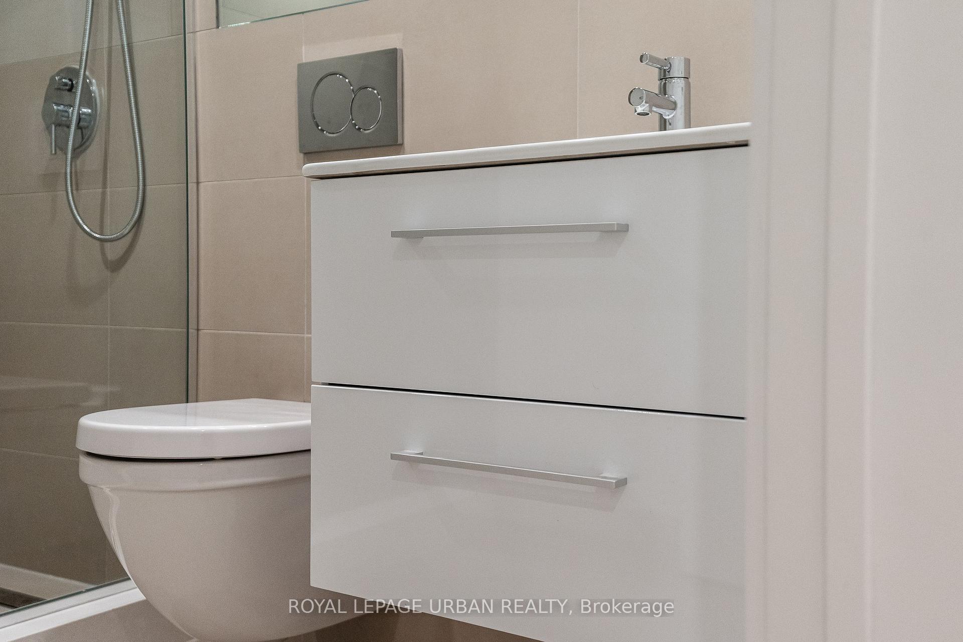 Photo 23 of Unit 902, 240 Oriole Parkway, Toronto, Yonge-St. Clair — HOMEH