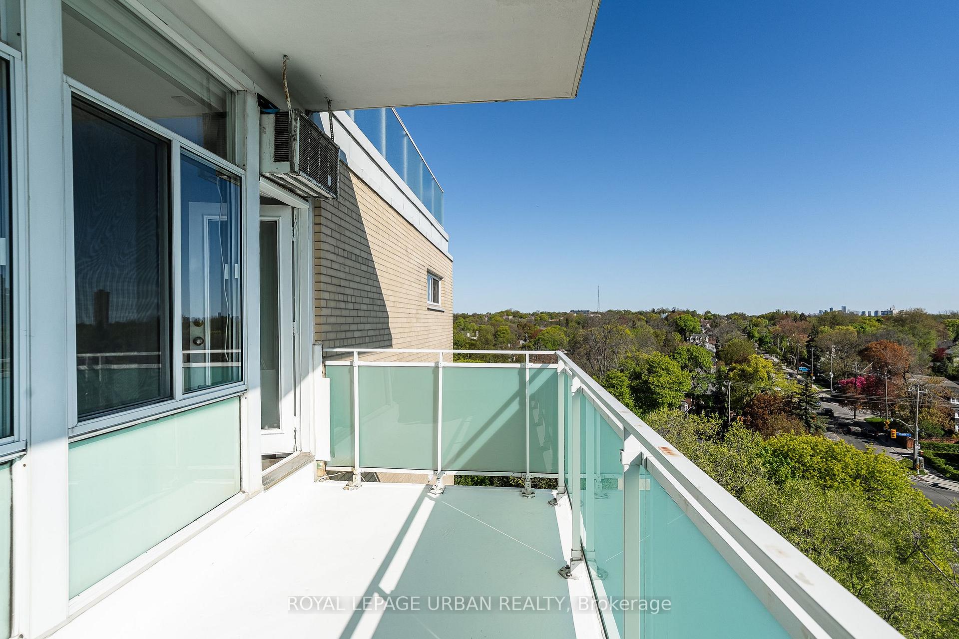 Photo 24 of Unit 902, 240 Oriole Parkway, Toronto, Yonge-St. Clair — HOMEH