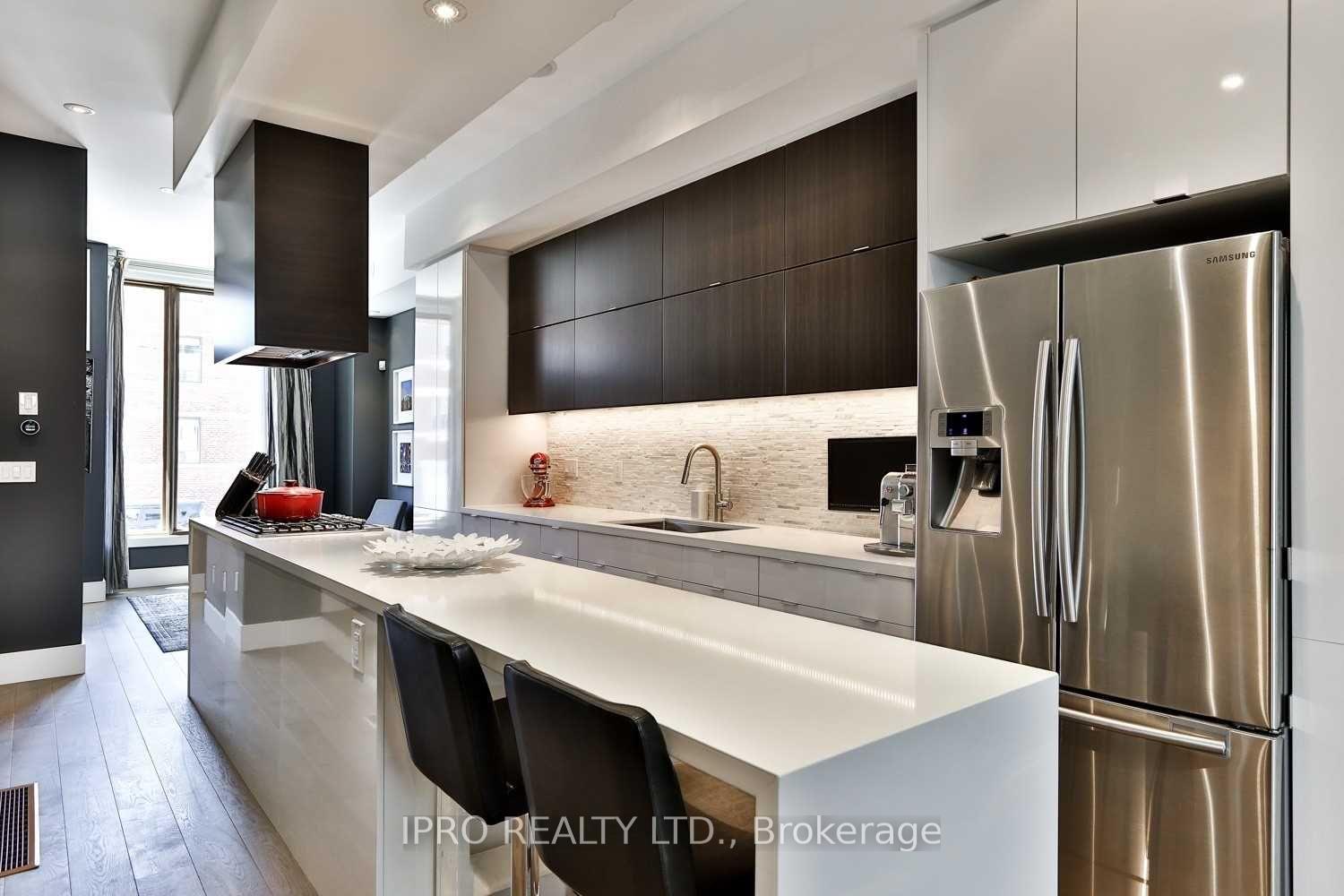 Photo 7 of Unit 6, 837 Broadview Avenue, Toronto, Playter Estates-Danforth — HOMEH