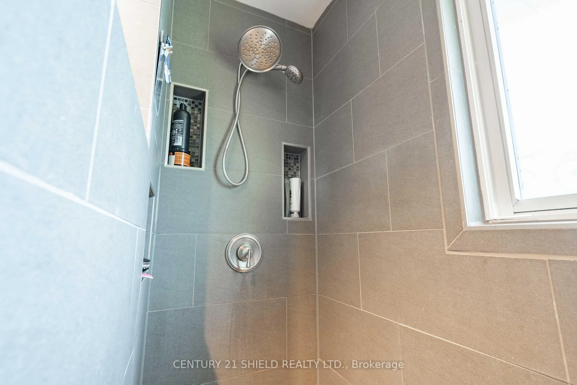 Photo 25 of 1123 Stokes Drive, Cornwall — HOMEH