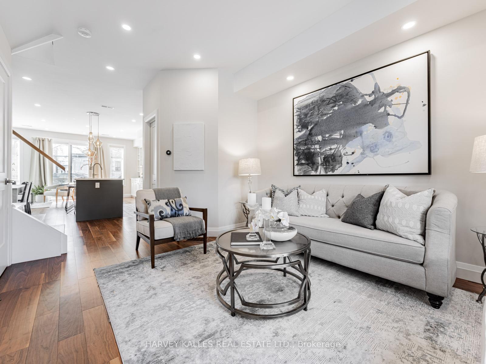 Photo 3 of 511 Sammon Avenue, Toronto, Danforth Village-East York — HOMEH