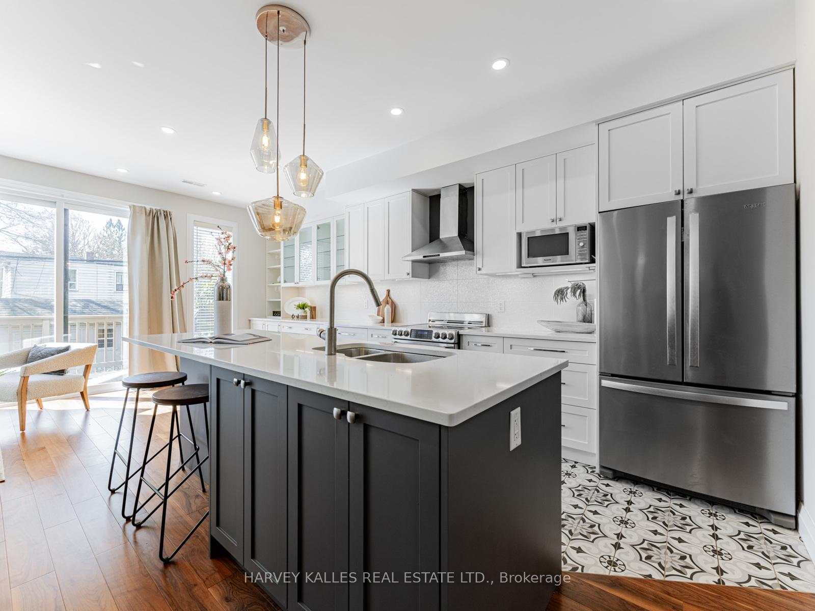 Photo 6 of 511 Sammon Avenue, Toronto, Danforth Village-East York — HOMEH