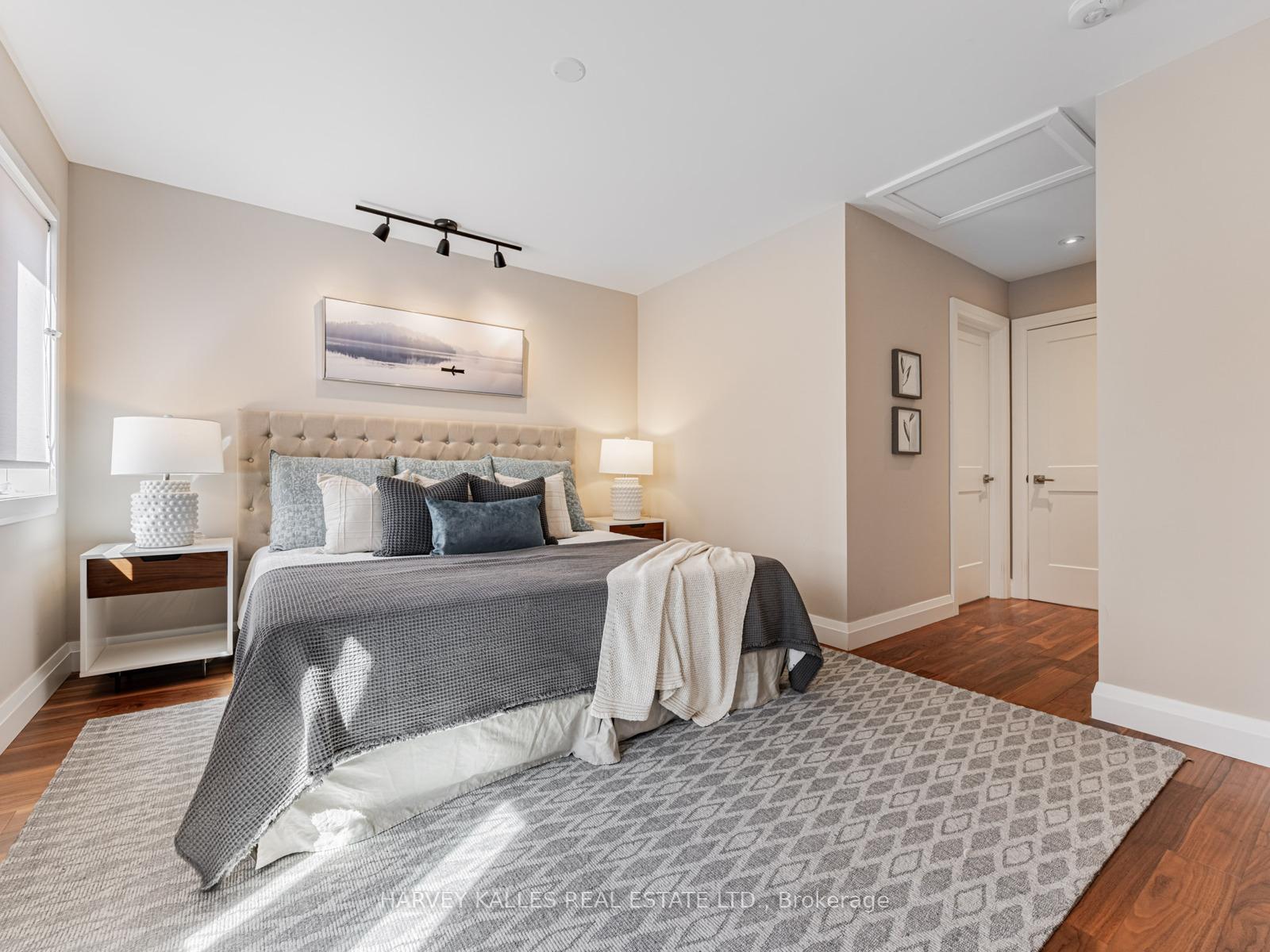 Photo 13 of 511 Sammon Avenue, Toronto, Danforth Village-East York — HOMEH