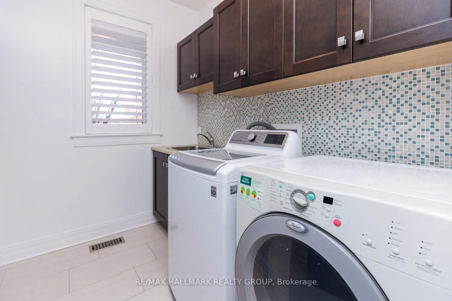 Photo 16 of 206 Cedarstone Street, Ottawa, Richmond — HOMEH