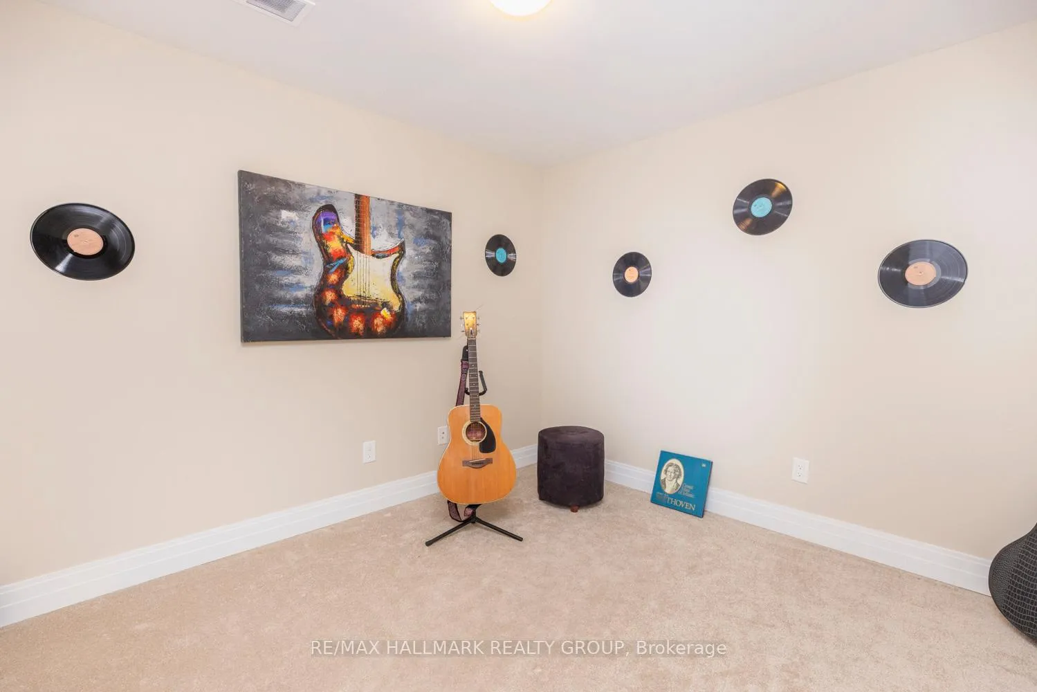 Photo 31 of 206 Cedarstone Street, Ottawa, Richmond — HOMEH