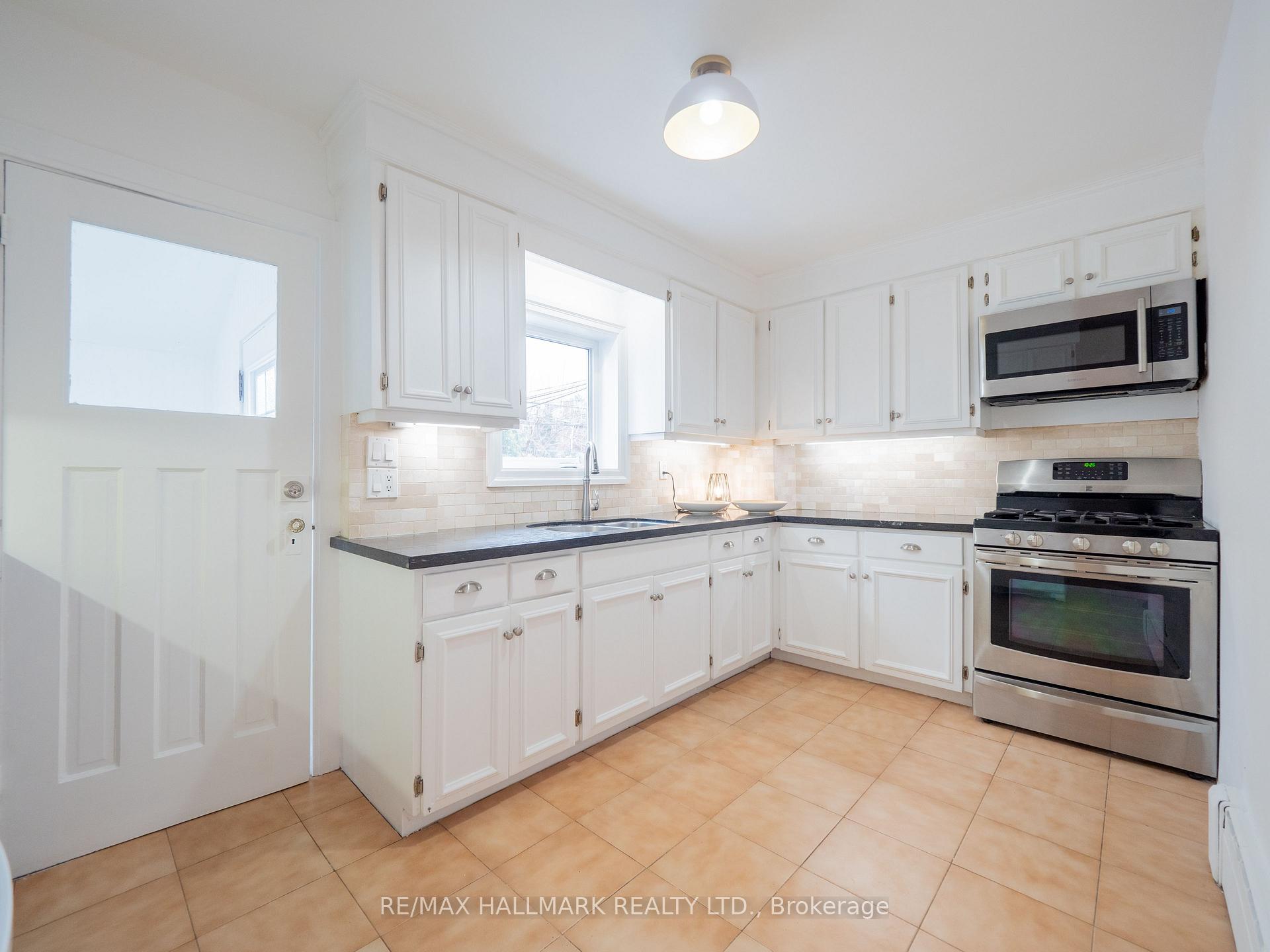 Photo 15 of 41 Roosevelt Road, Toronto, Danforth Village-East York — HOMEH
