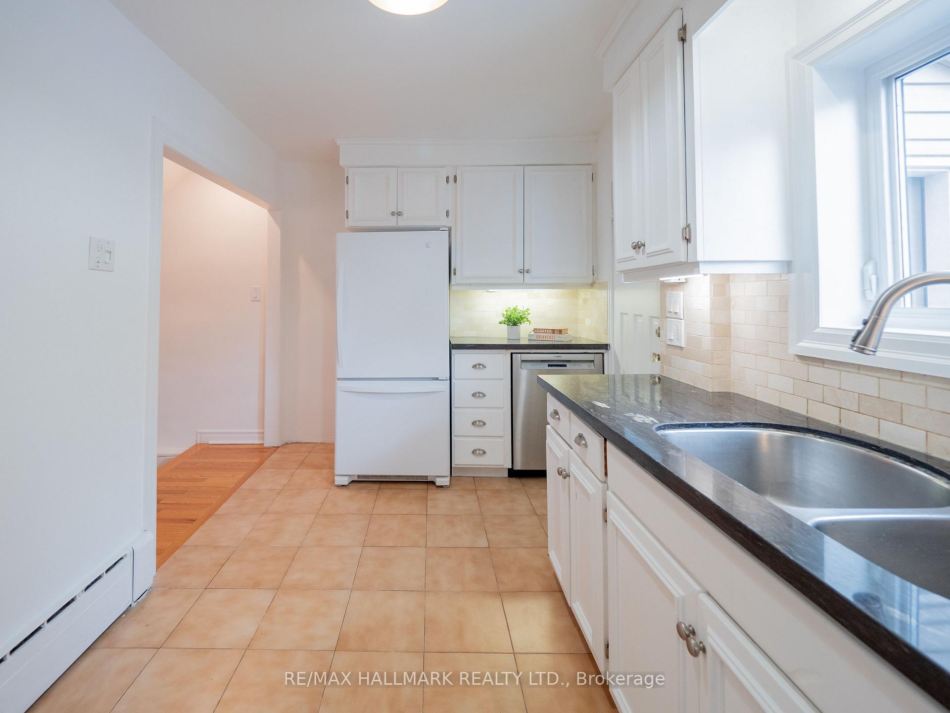 Photo 18 of 41 Roosevelt Road, Toronto, Danforth Village-East York — HOMEH