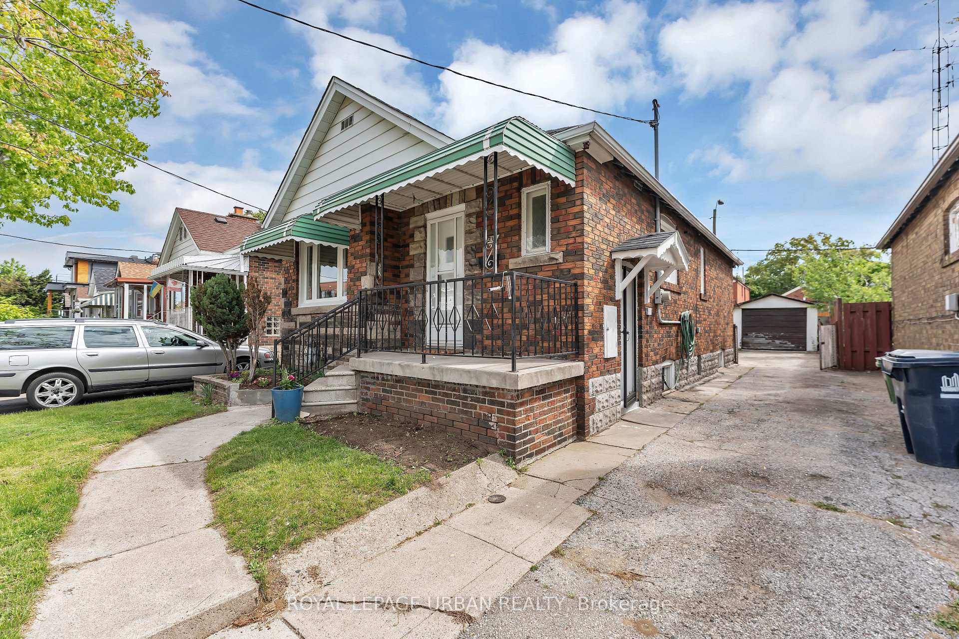 Photo 8 of 319 Donlands Avenue, Toronto, East York — HOMEH