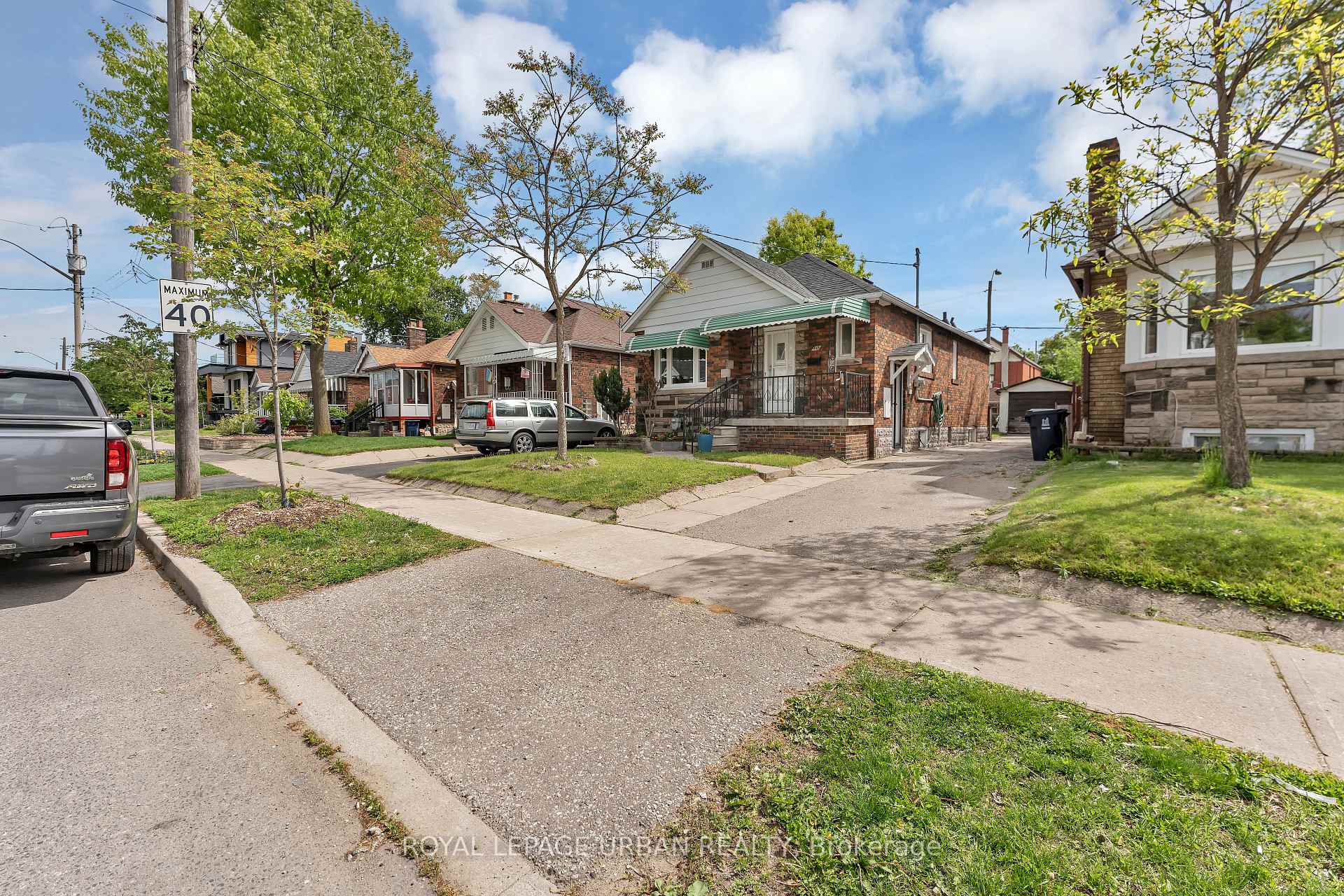 Photo 10 of 319 Donlands Avenue, Toronto, East York — HOMEH