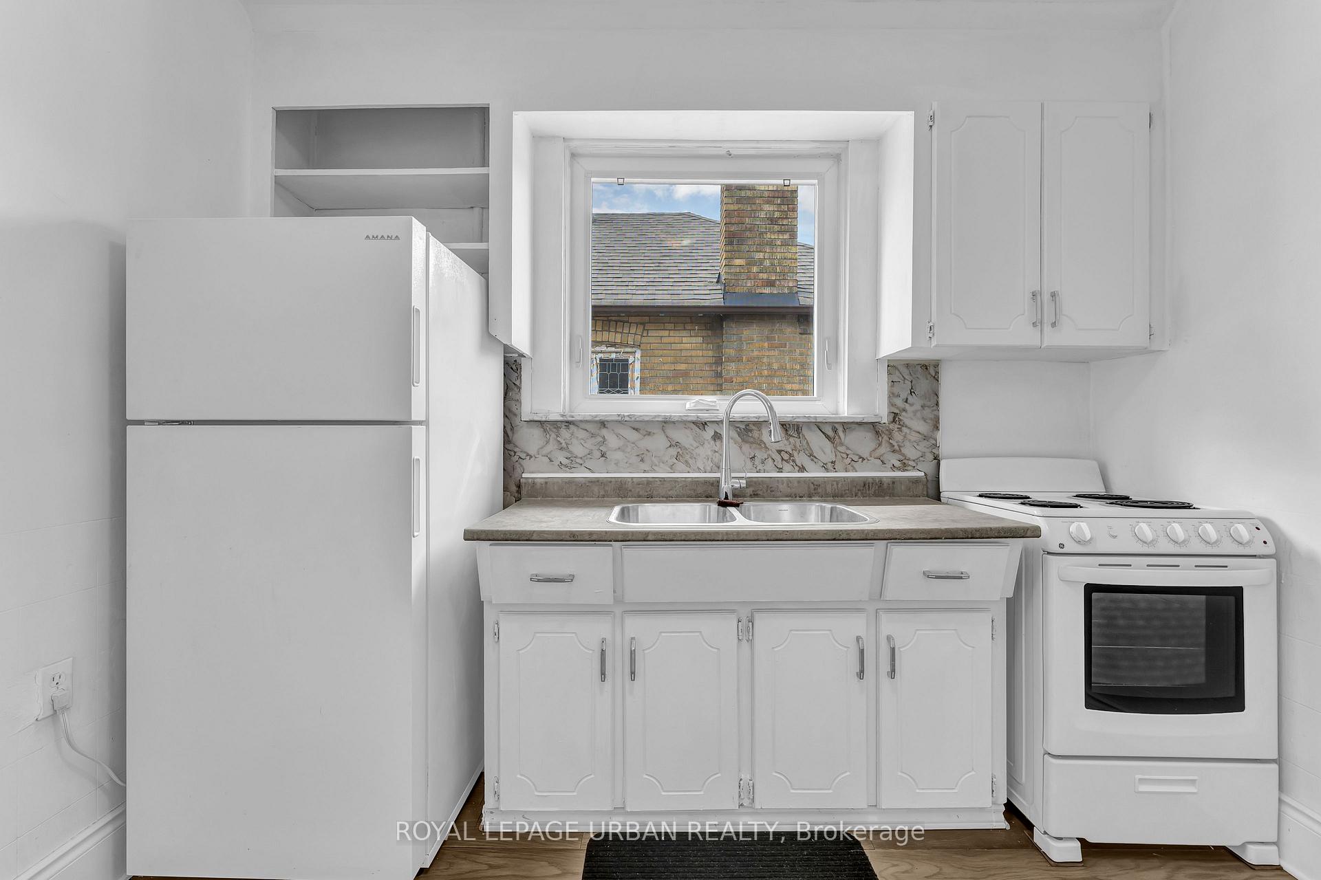 Photo 18 of 319 Donlands Avenue, Toronto, East York — HOMEH