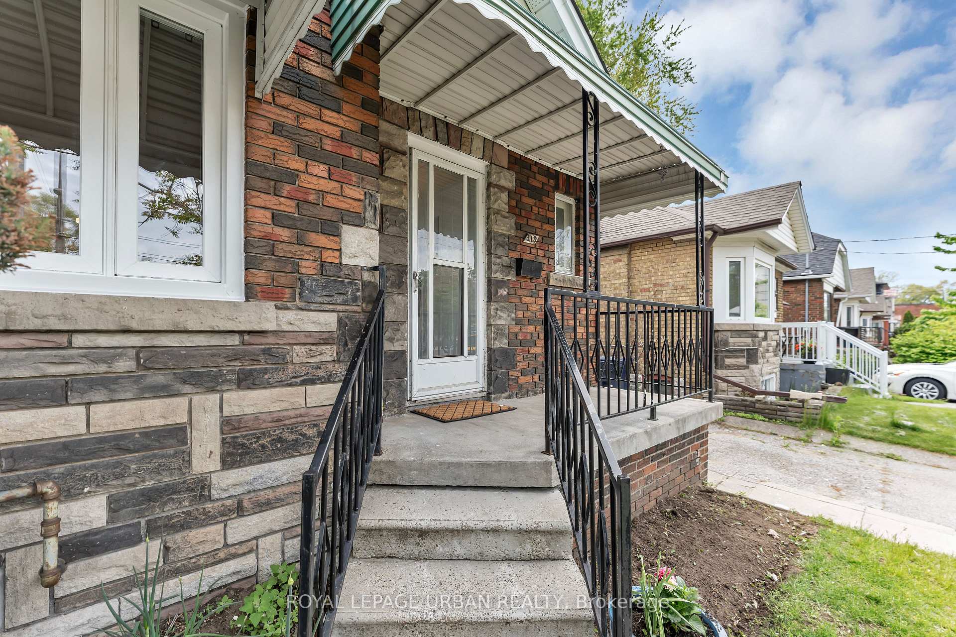 Photo 30 of 319 Donlands Avenue, Toronto, East York — HOMEH