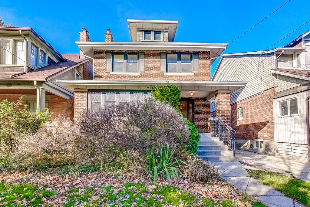 Front of 152 Briar Hill Avenue