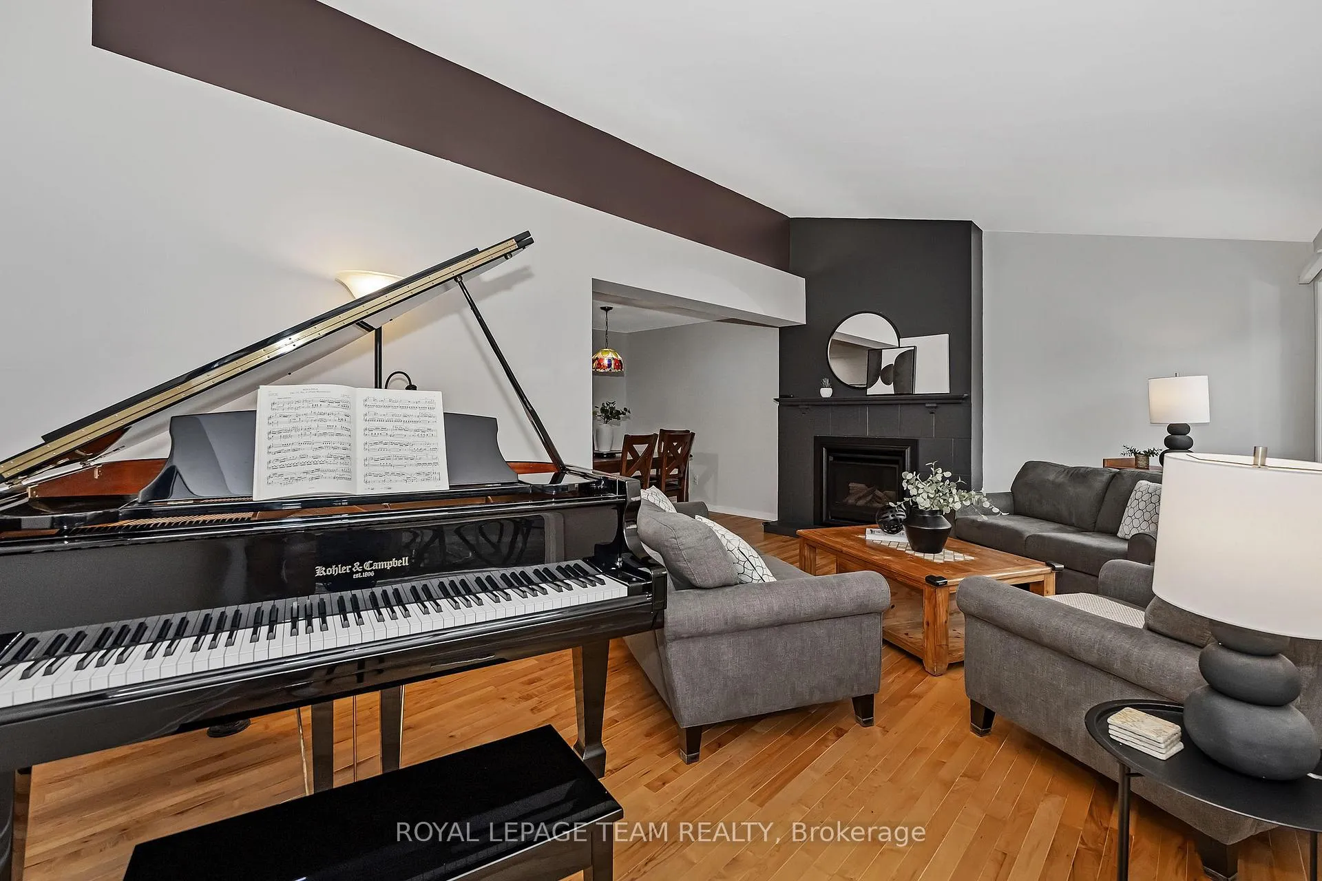 Photo 5 of 1095 Ambleside Drive, Ottawa, Woodroffe — HOMEH