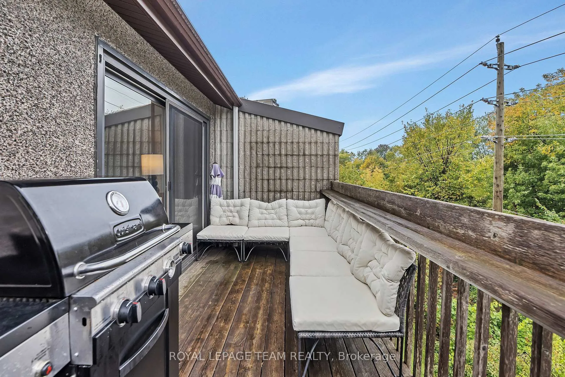 Photo 8 of 1095 Ambleside Drive, Ottawa, Woodroffe — HOMEH